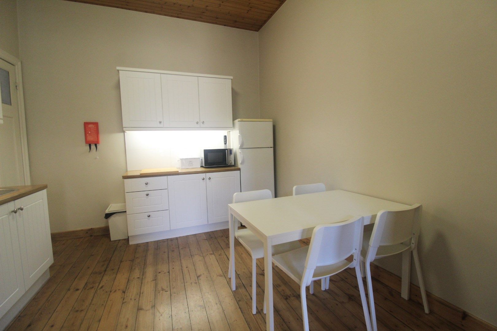 DUPLEX-APPARTEMENT MET 2 SLAAPKAMERS IN CENTRUM IEPER foto 6
