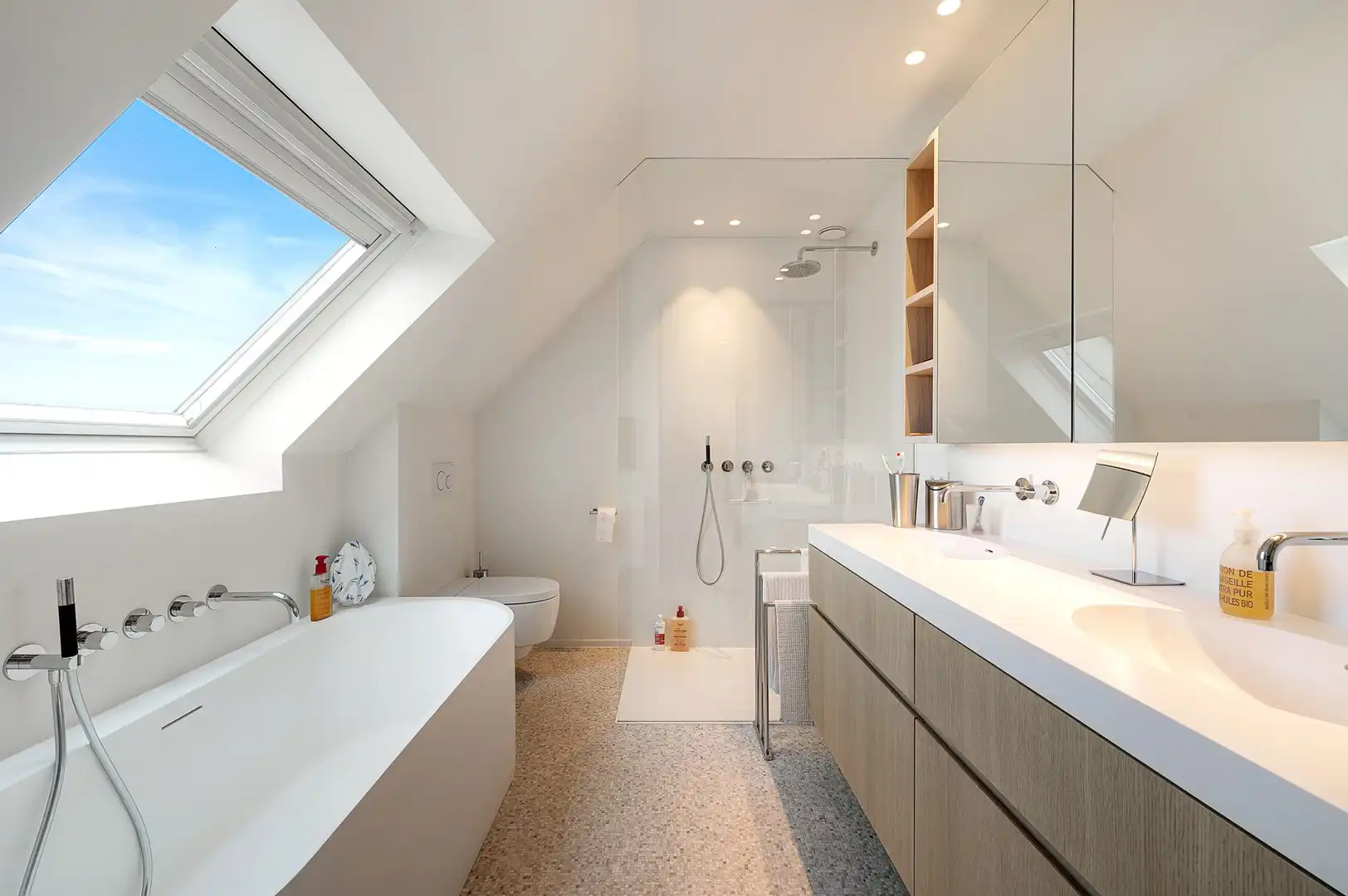 Prachtig duplexappartement met 3 slaapkamers en panoramische uitzichten in het Zoute. foto 23