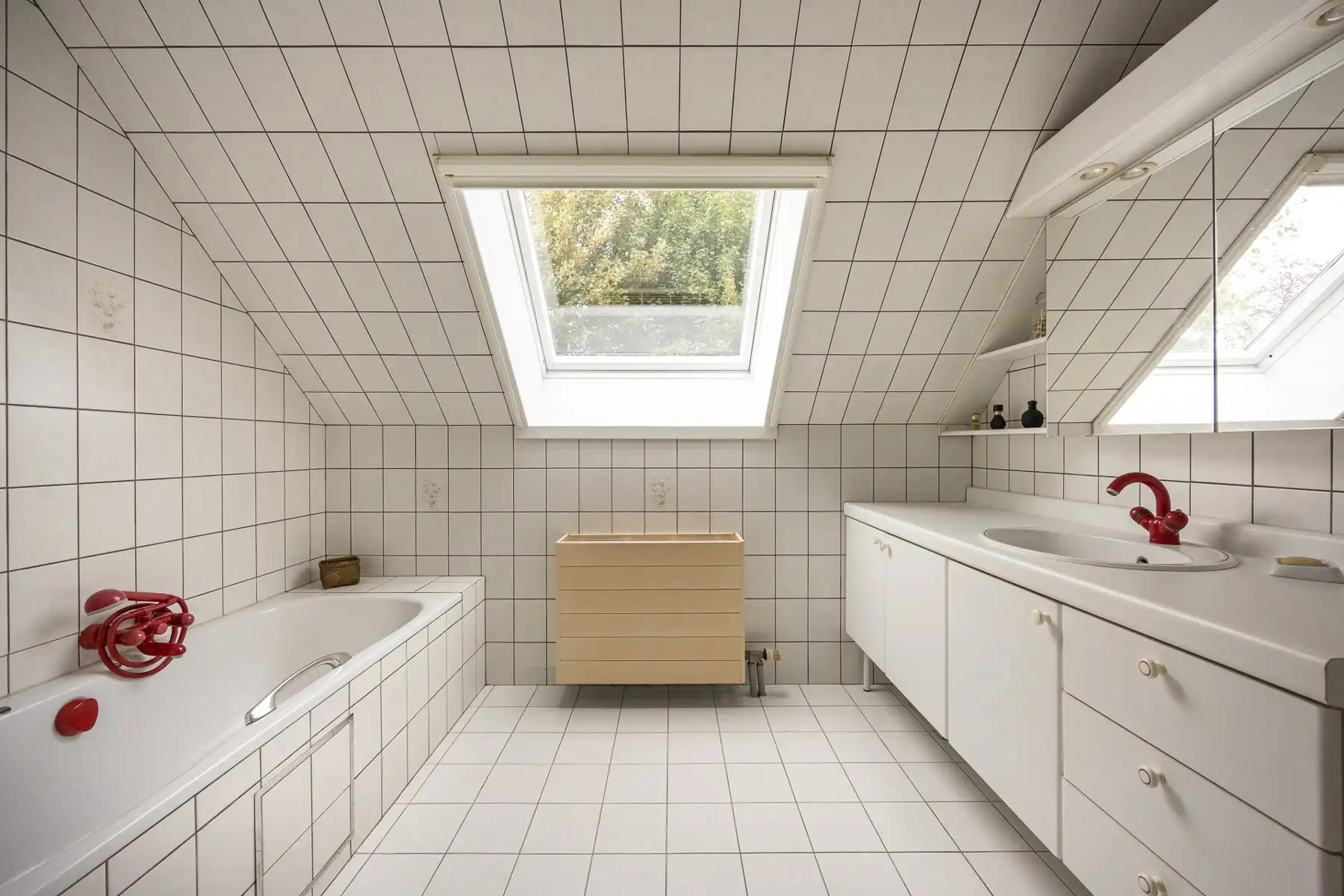 Degelijke villa op ca. 810 m²  vlakbij het centrum. foto 14