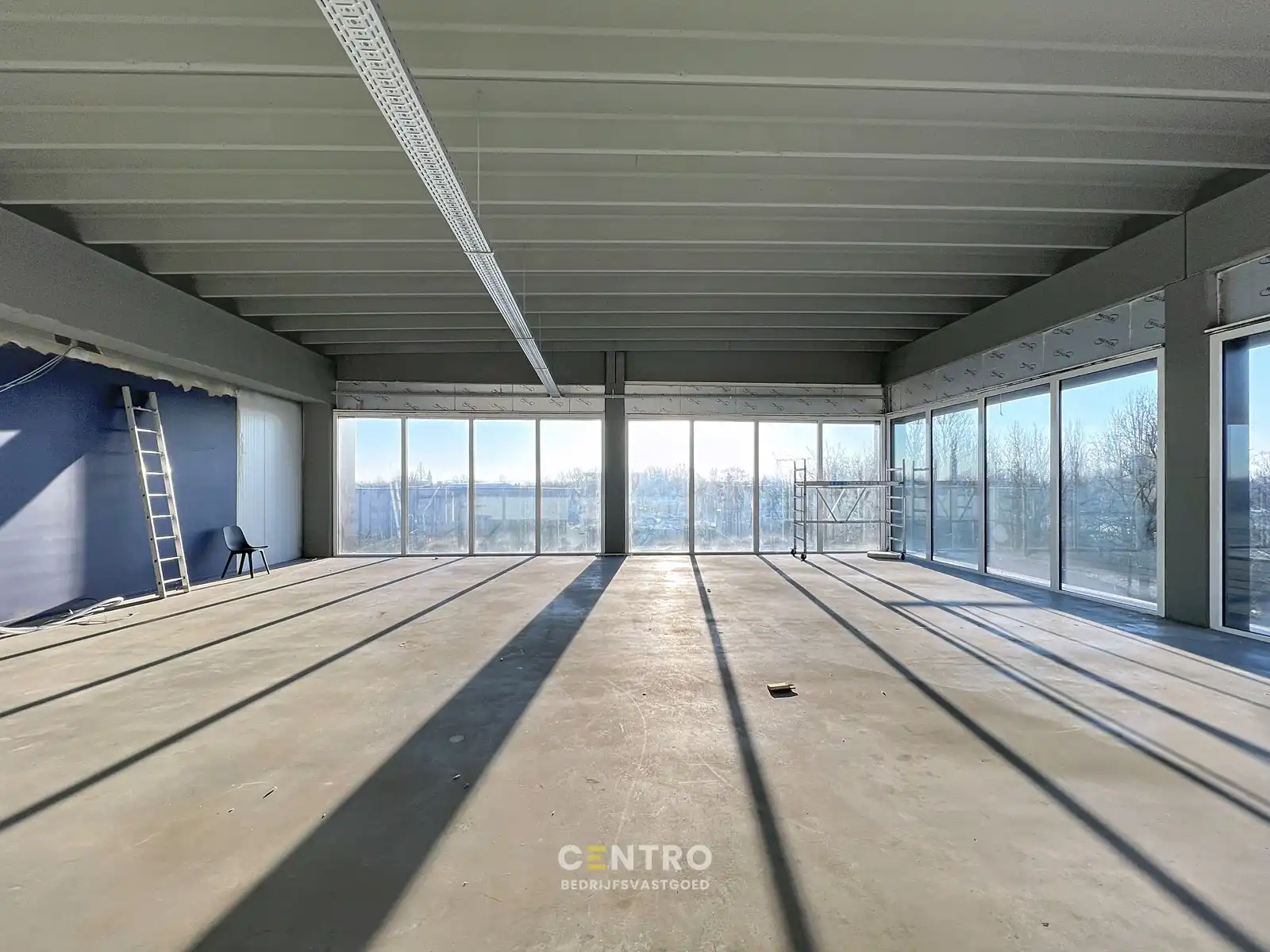 Energiezuinige, vernieuwde SERVICED kantoorruimte met mogelijkheid om een MAGAZIJN (215m²) bij te huren op Ieper Business Park! foto 19