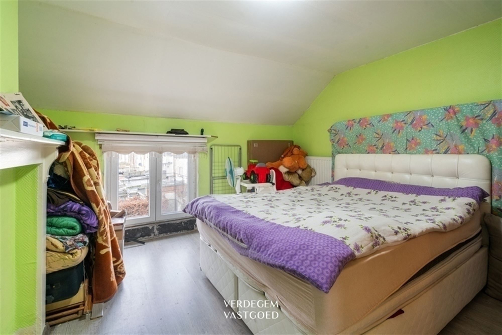 Woning met 4 slaapkamers in leuke woonbuurt foto 8