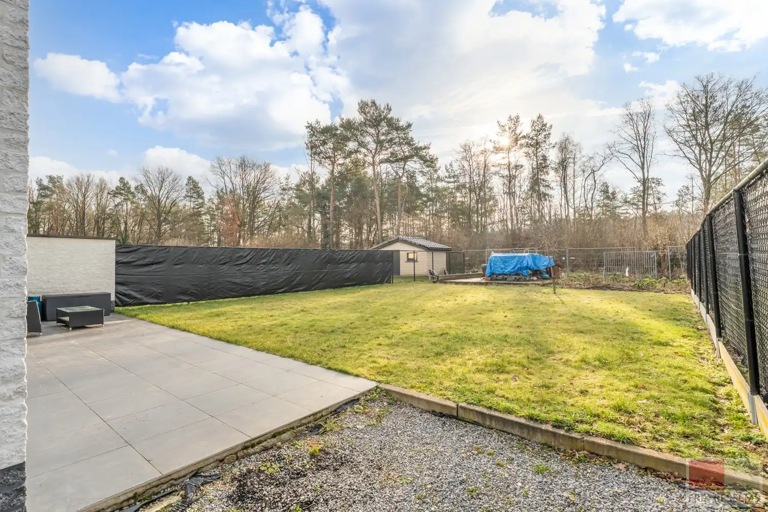 Prachtige en ruime woning met een woonoppervlakte van ca. 277 m², gebouwd in 2018 met vloerverwarming en voorzien van 5 volwaardige slaapkamers en 3 badkamers foto 30