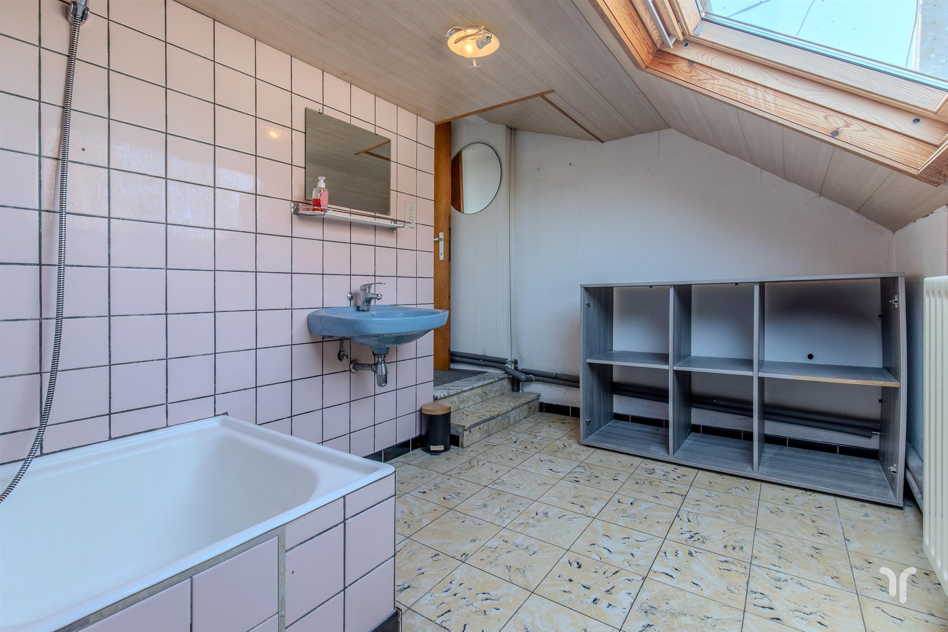 Vrijstaande woning met prachtig en uniek uitzicht. foto 10