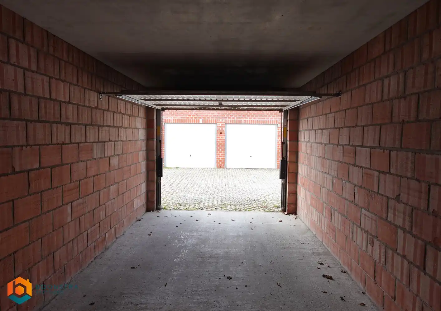 Garagebox vlakbij station Nekkerspoel foto 6