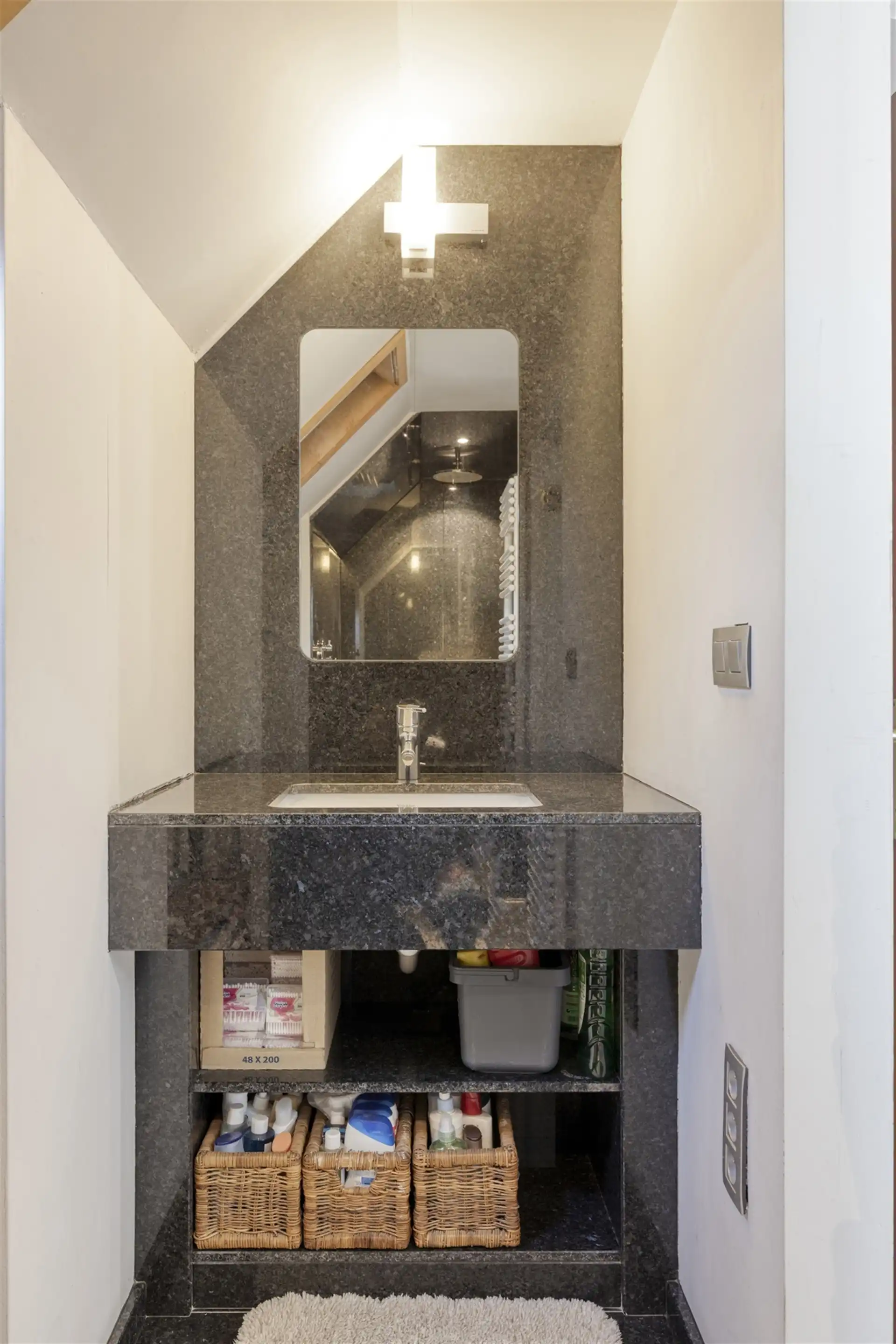 Karaktervolle, ruime villa met 4 slaapkamers foto 19