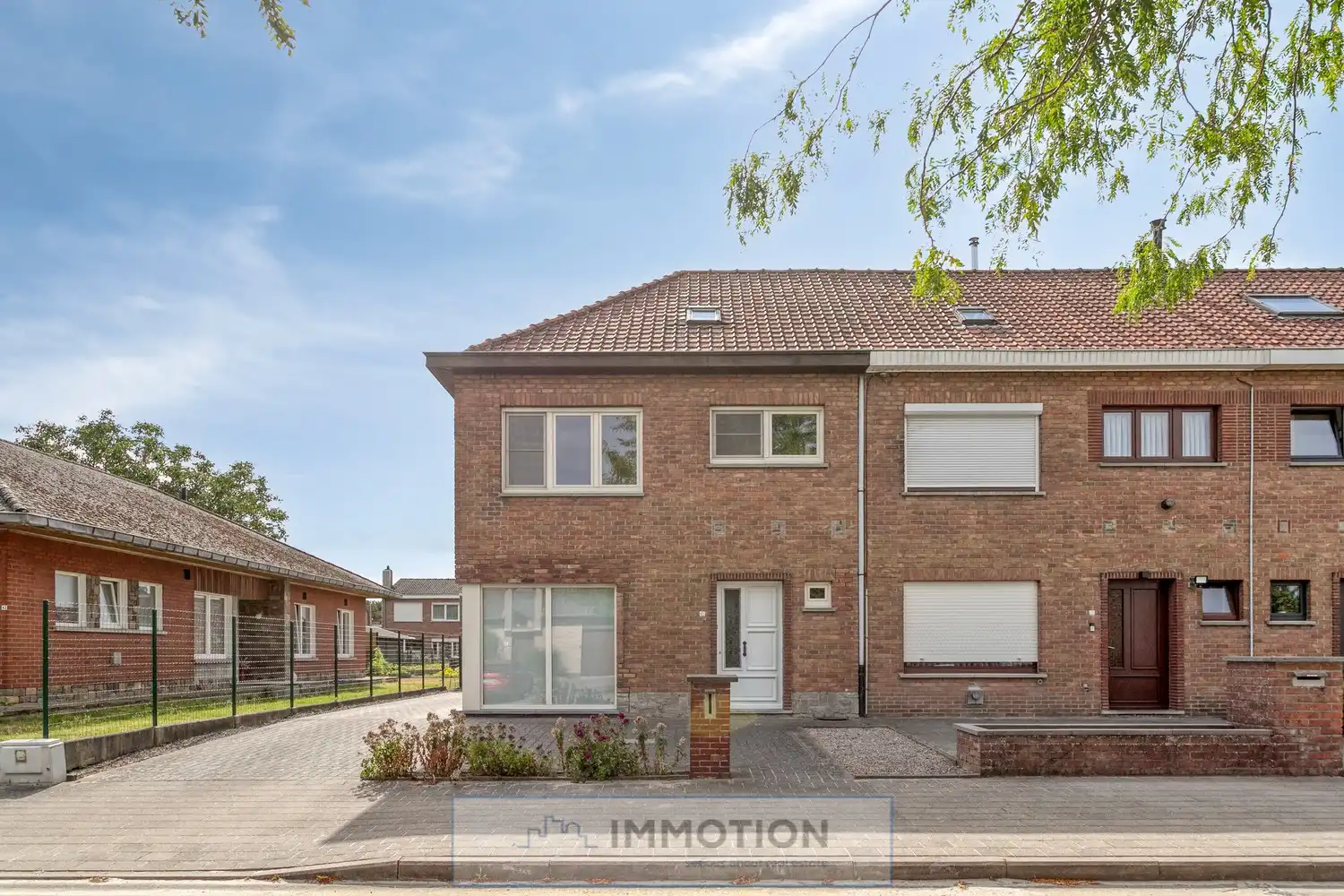 Instapklare halfopen woning op rustige ligging in Wevelgem - Kijkdagen met biedmoment op 4 en 5 september foto 17