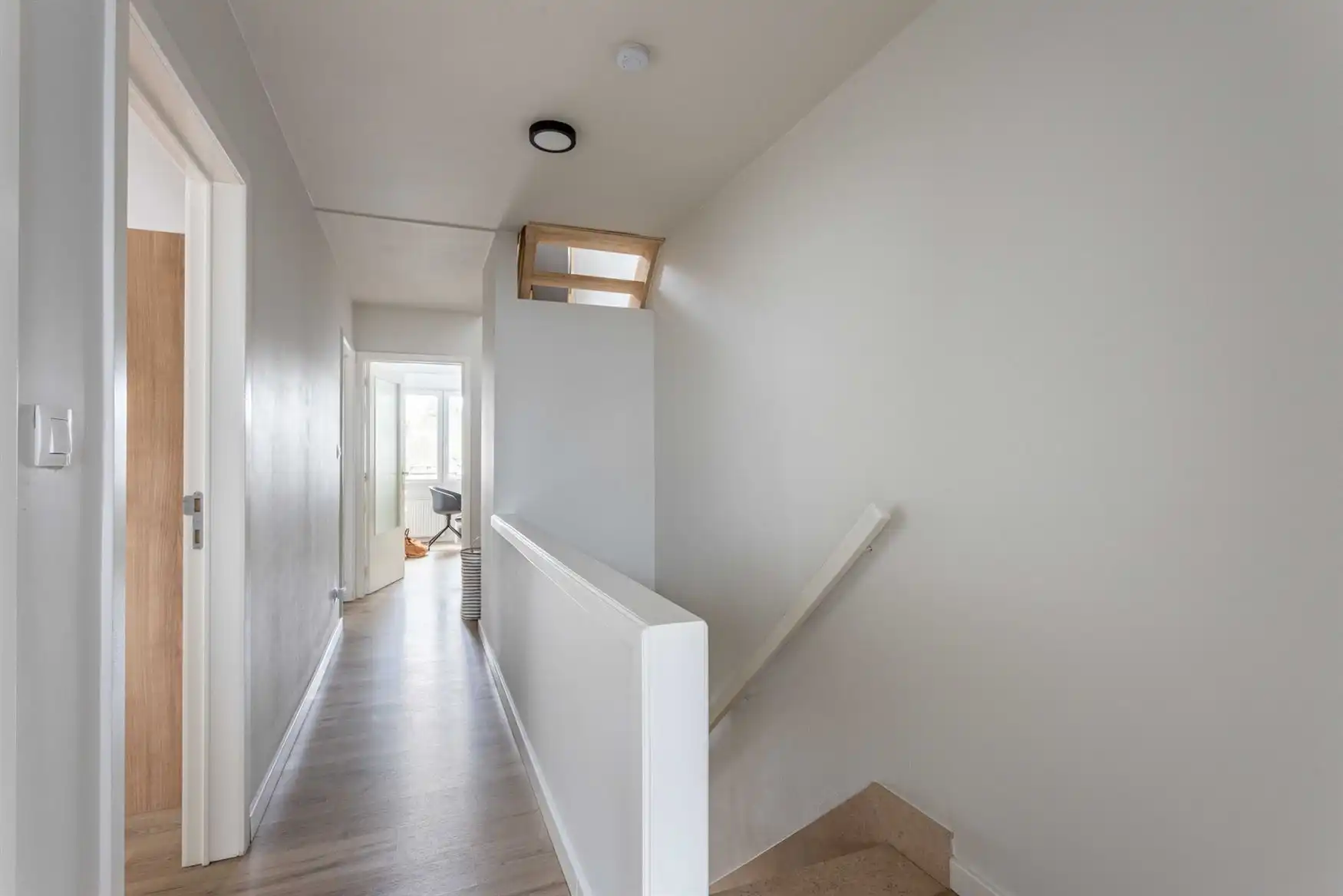 Volledig gerenoveerde gezinswoning met tuin in Drongen foto 6