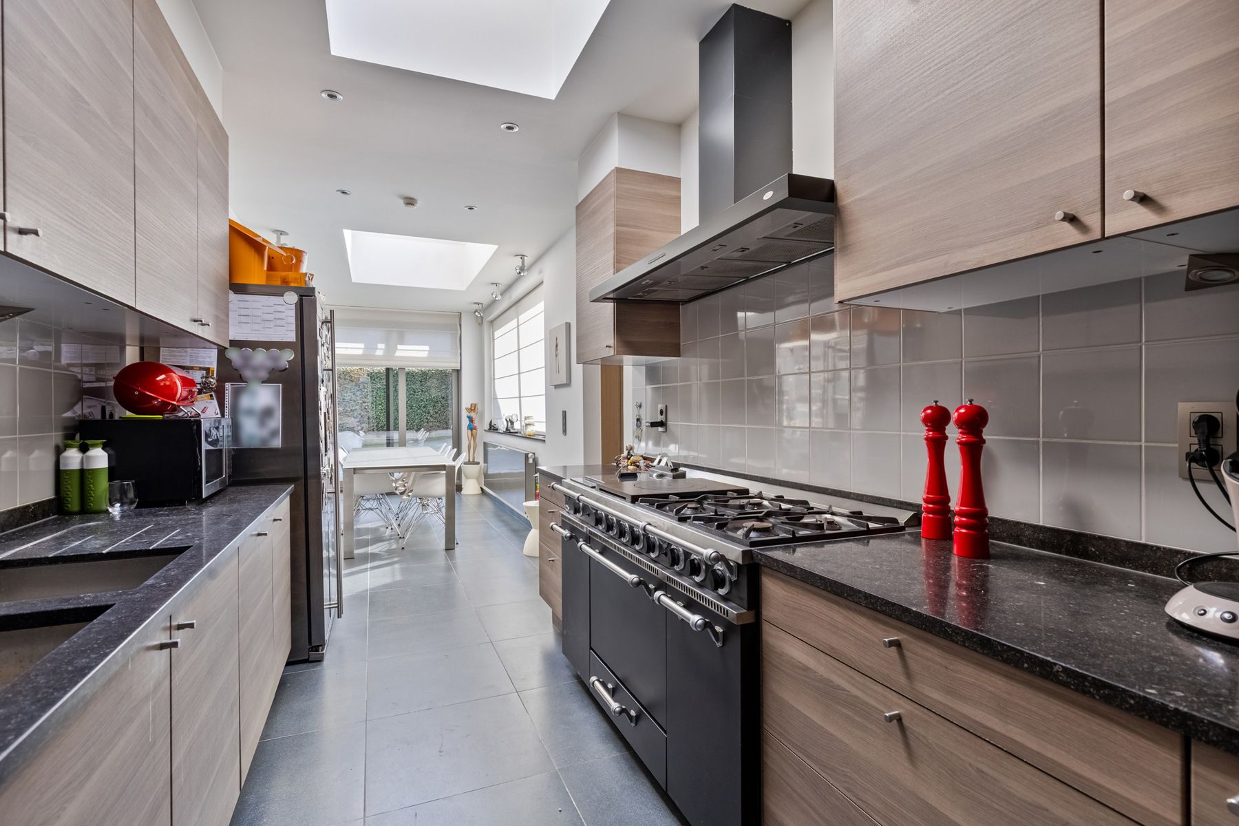 Exclusieve eigendom met loods, showroom en luxe voorzieningen in hartje Asse! foto 6