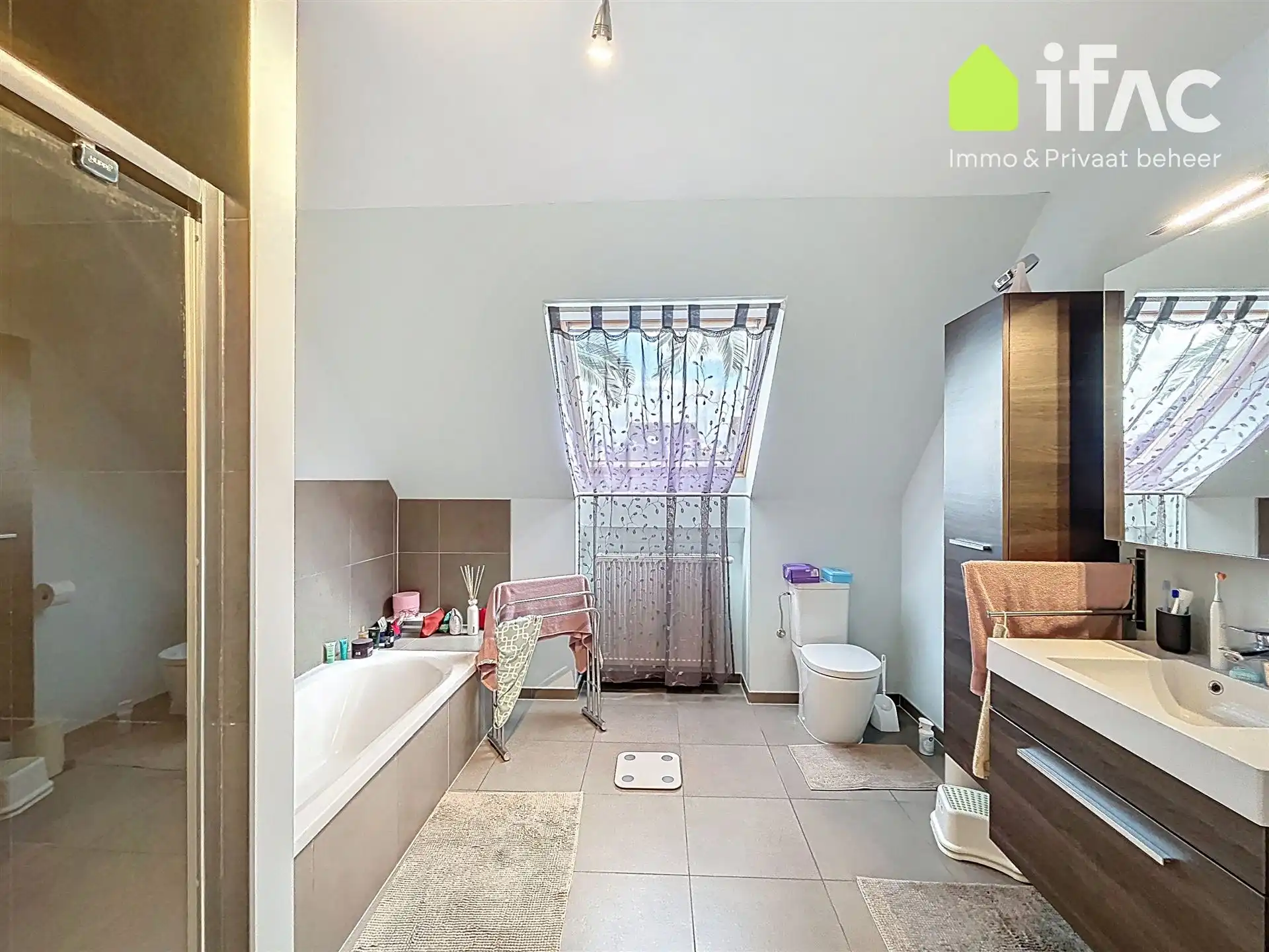 Charmante villa met 3 slaapkamers foto 14