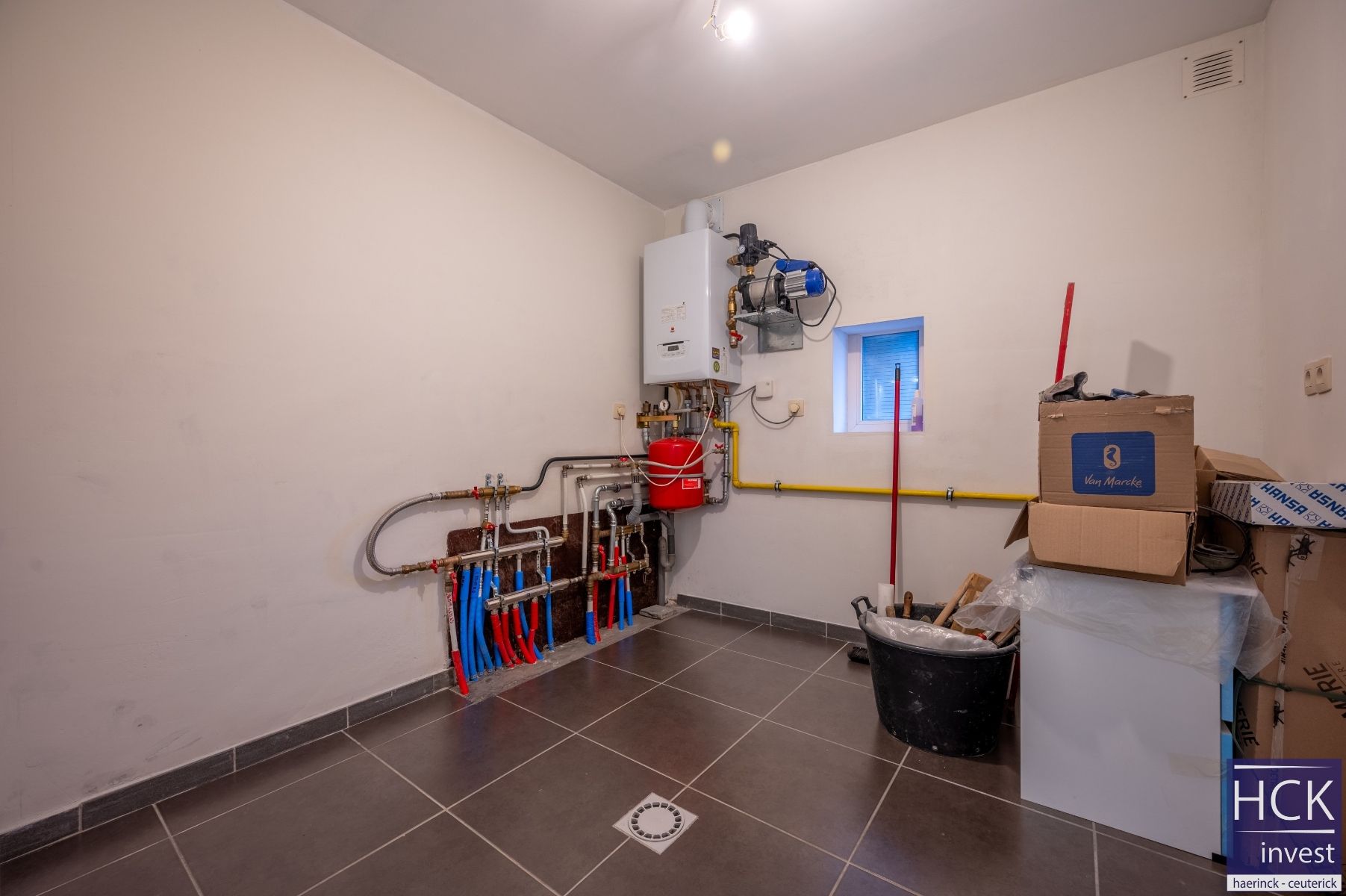 WAREGEM - Schitterend gerenoveerde & energiezuinige woning met 3 SLPK foto 10