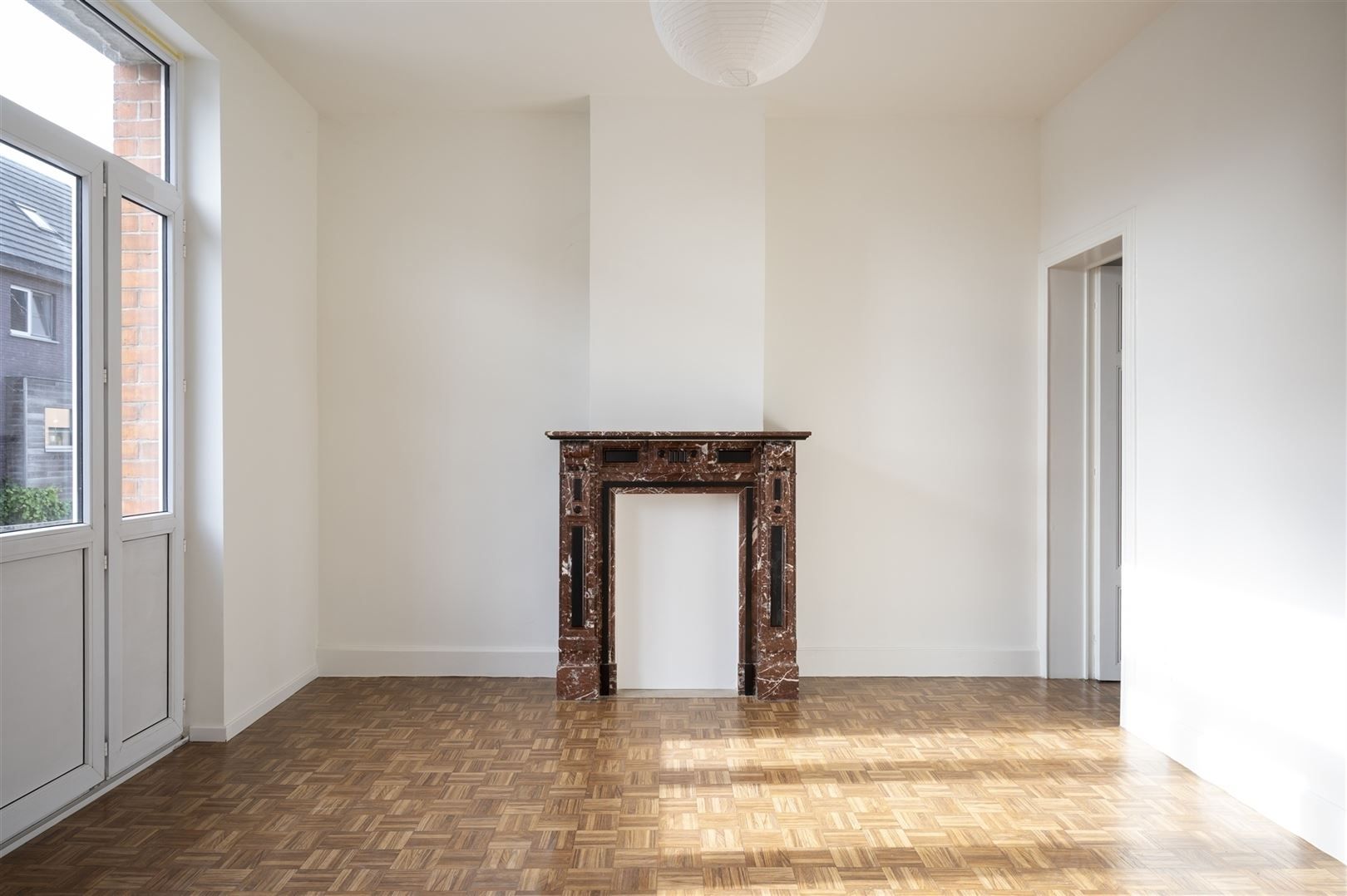 volledig gerenoveerde woning met authentieke elementen foto 9