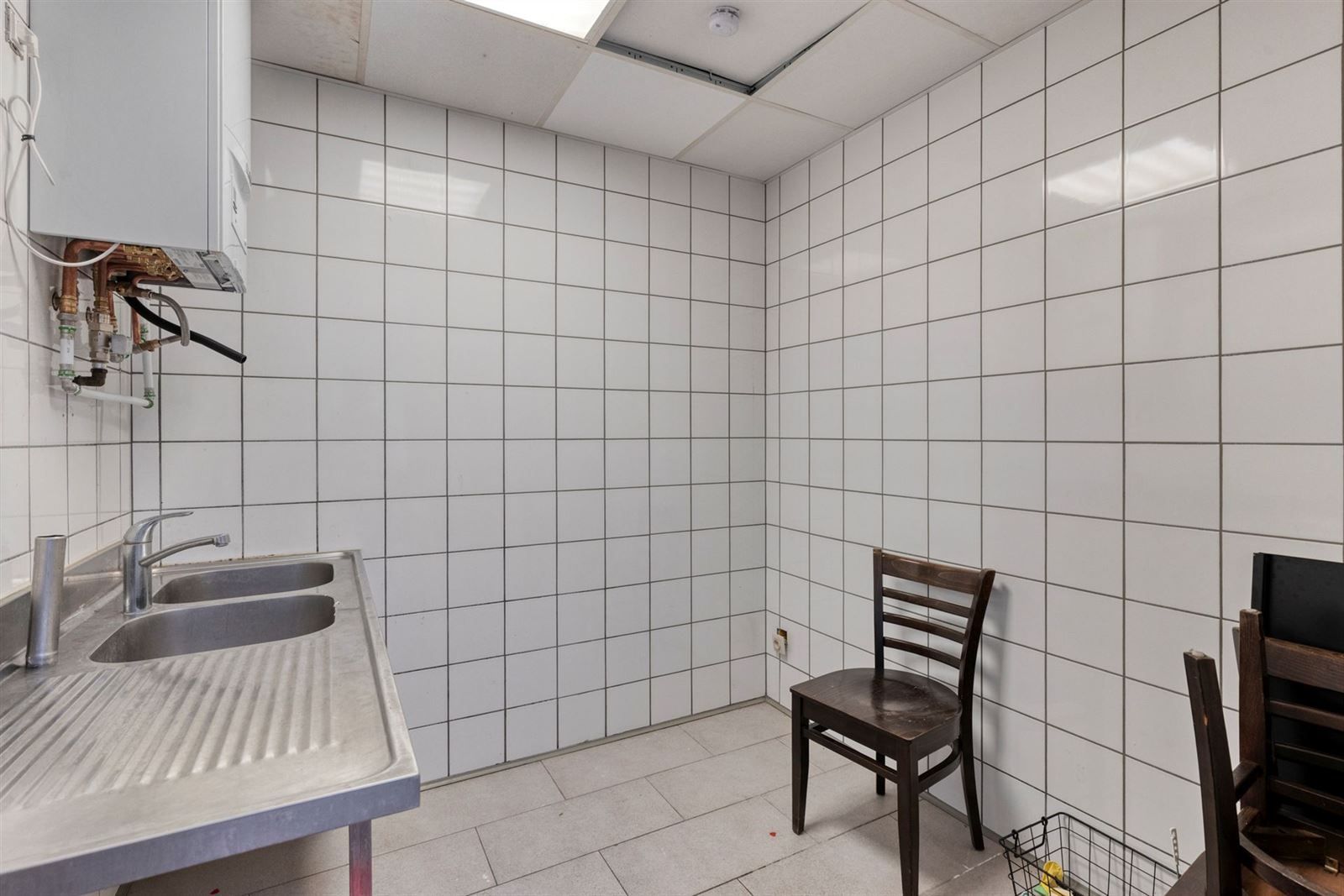 Instapklare horecazaak met tal van mogelijkheden op een centrale locatie! foto 12