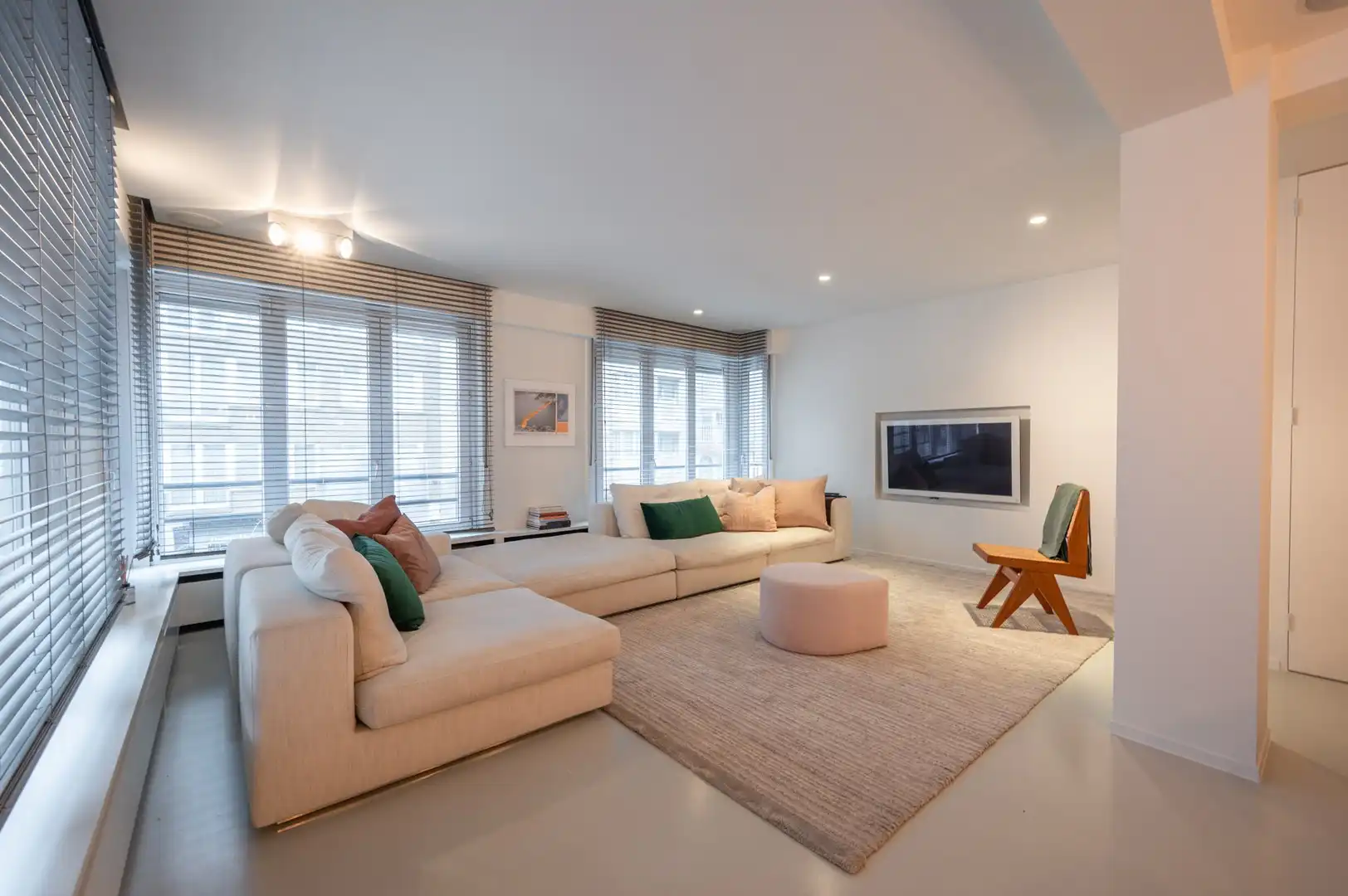 Instapklaar hedendaags hoekappartement rustig gelegen op enkele passen van de zee. foto 4