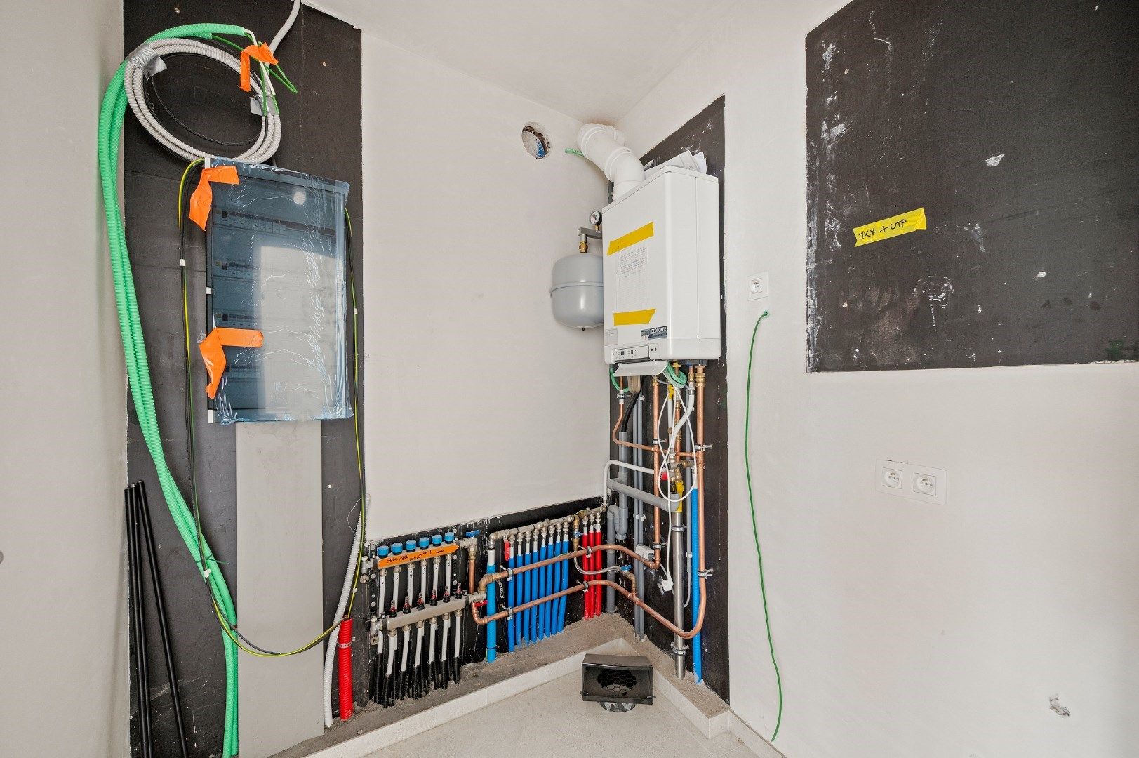 NIEUWBOUWAPPARTEMENT OP HET GLV MET 1 SLPK EN RUIME TUIN TE GELUWE foto 22
