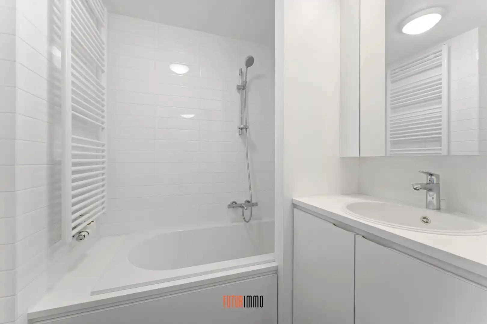 Opbrengsteigendom: duplexappartement + 12 garages foto 13