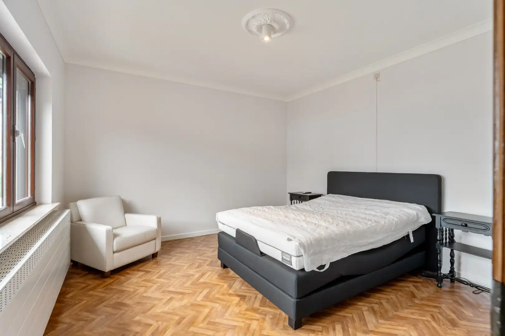 Zeer goed onderhouden gelijkvloerse gezinswoning op een riant perceel van 19a75ca op een rustige locatie te Schalkhoven, een deelgemeente van Hoeselt.  foto 27