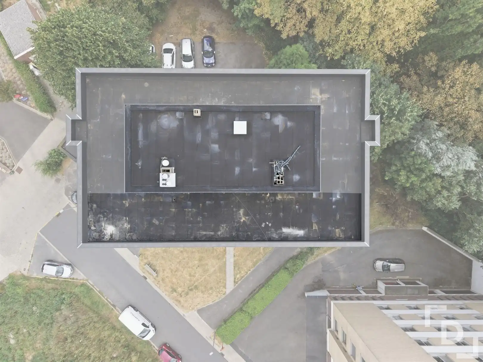 Studio met 2 staanplaatsen te koop met panoramisch zicht en enorm terras. foto 18