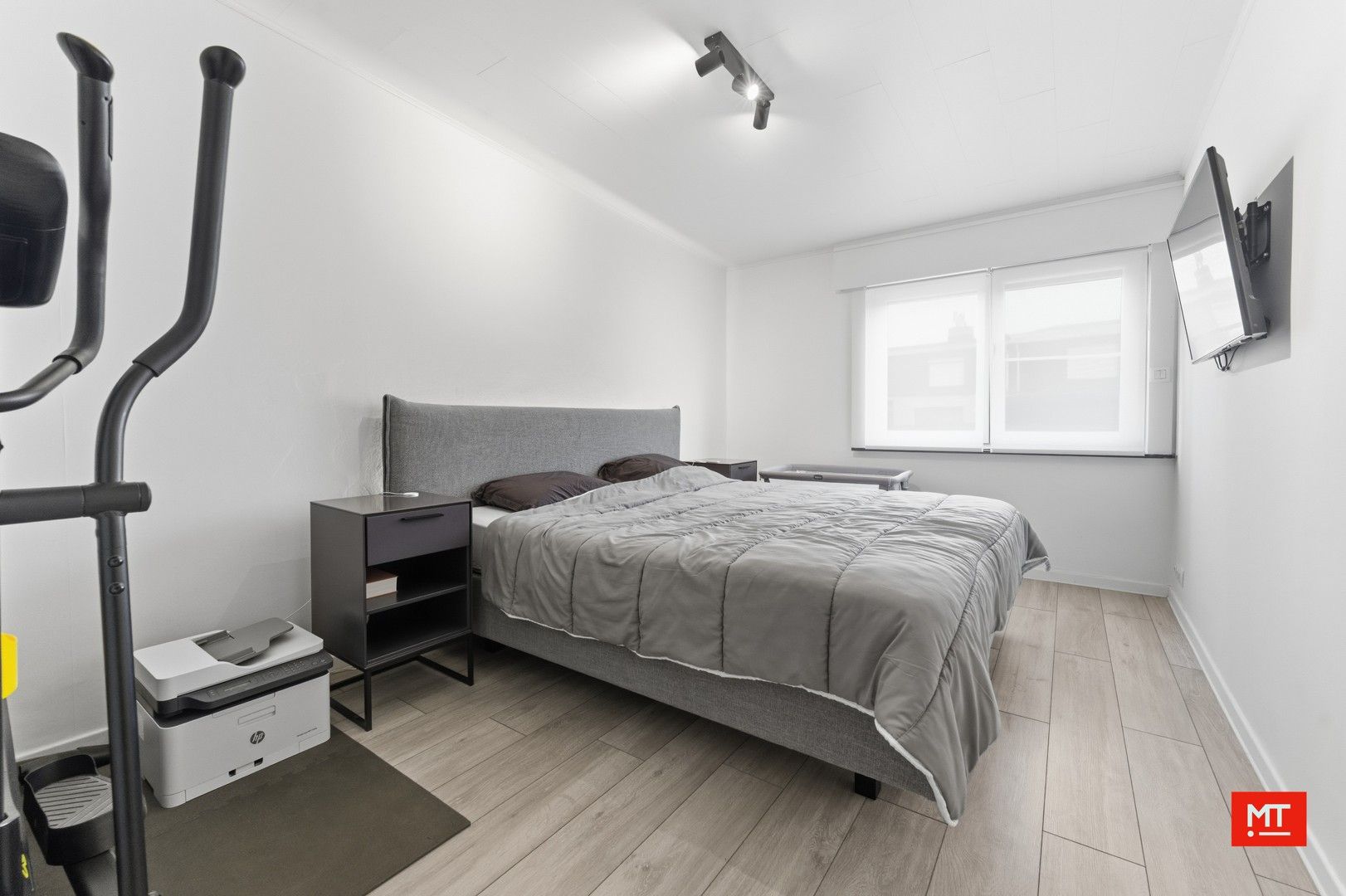 Instapklare halfopen bebouwing met 4 slaapkamers, tuin en garage op rustige ligging in Zonnebeke foto 8