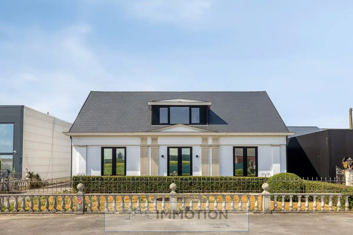 Bedrijfspand met woning en loods. foto 5
