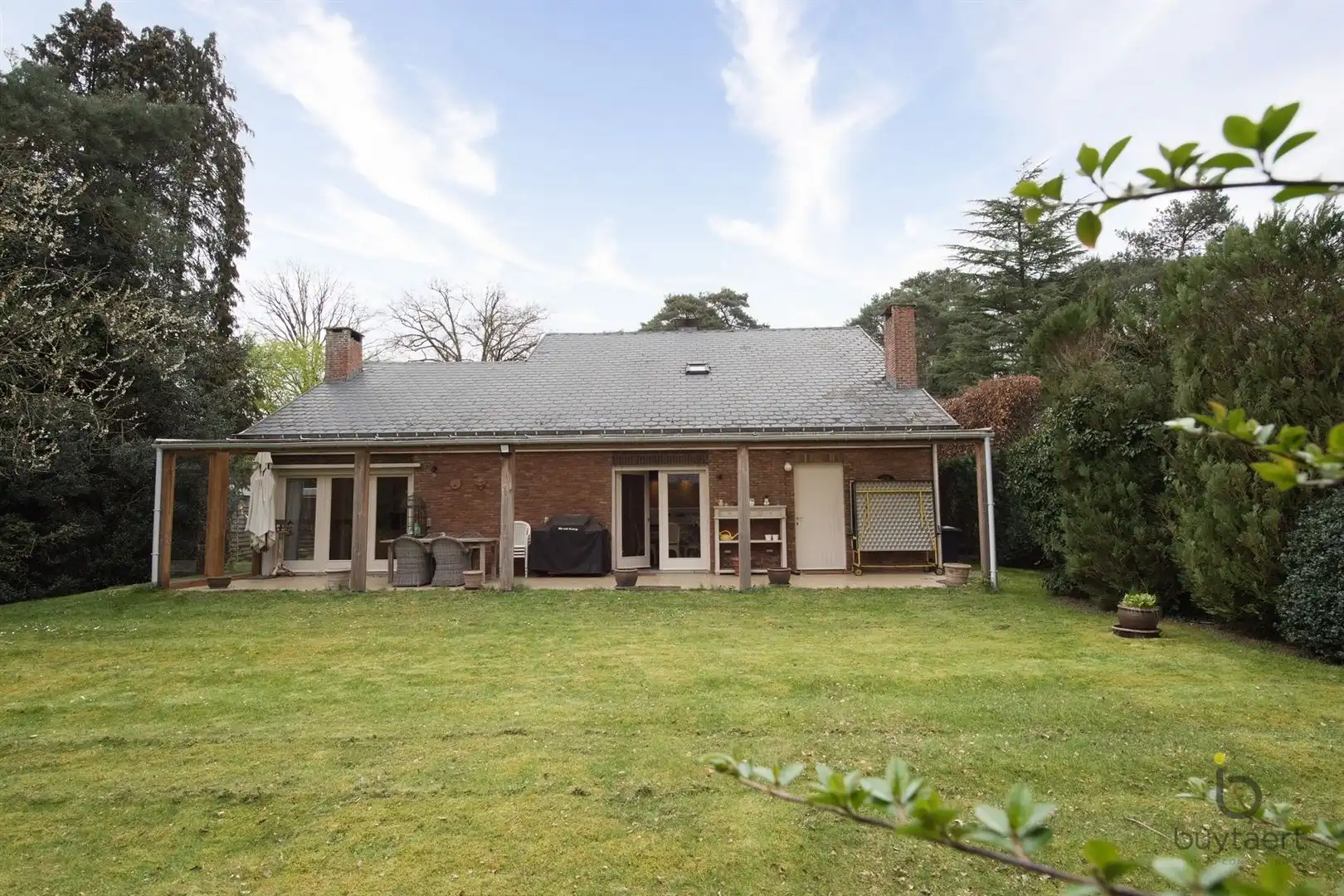 RUIMTE, LICHT ÉN RUST: GEZELLIGE FAMILIEWONING MET 5 SLAAPKAMERS MIDDEN IN HET GROEN! foto 35