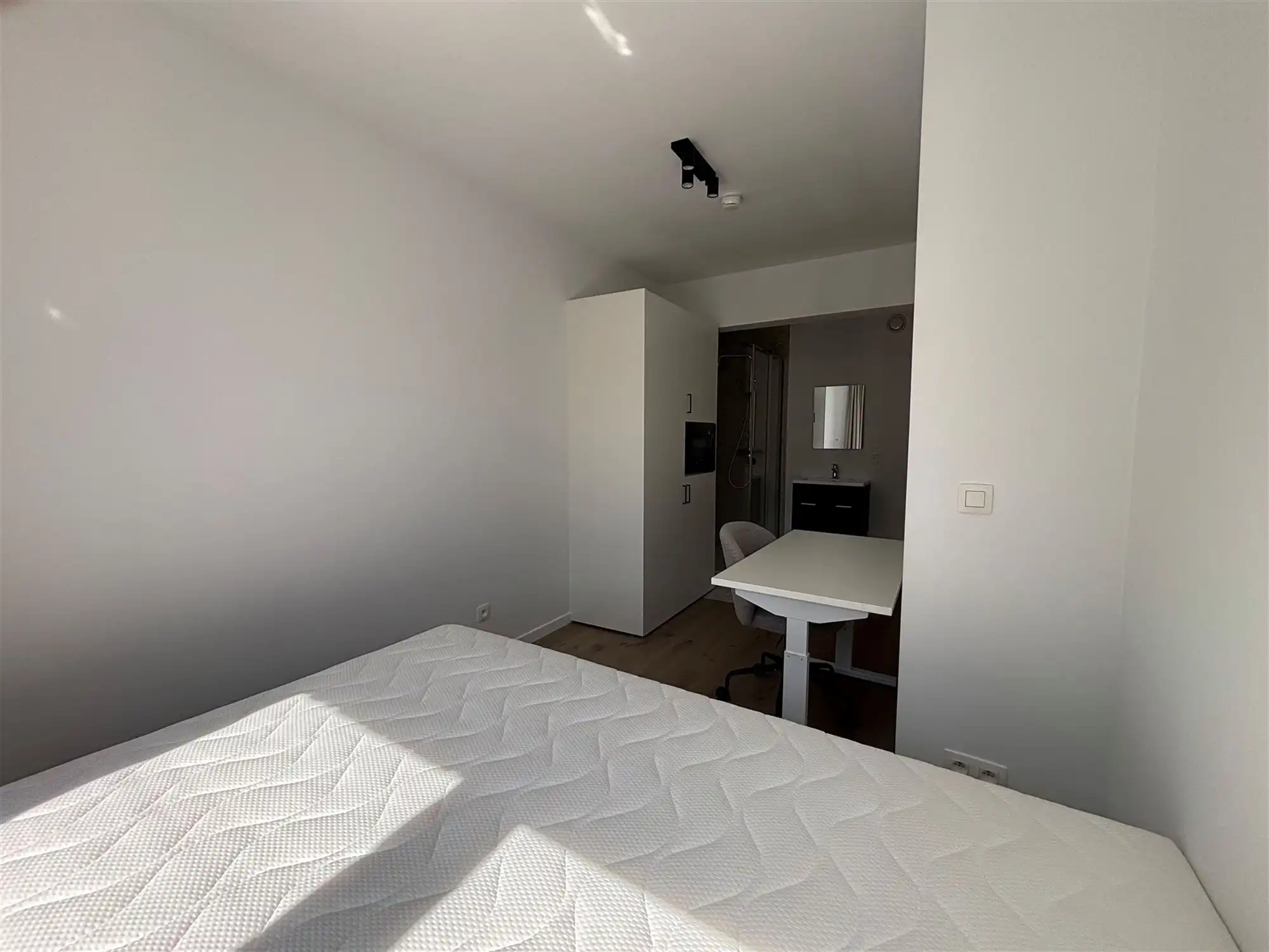 Moderne studentenkamer met airco foto 5