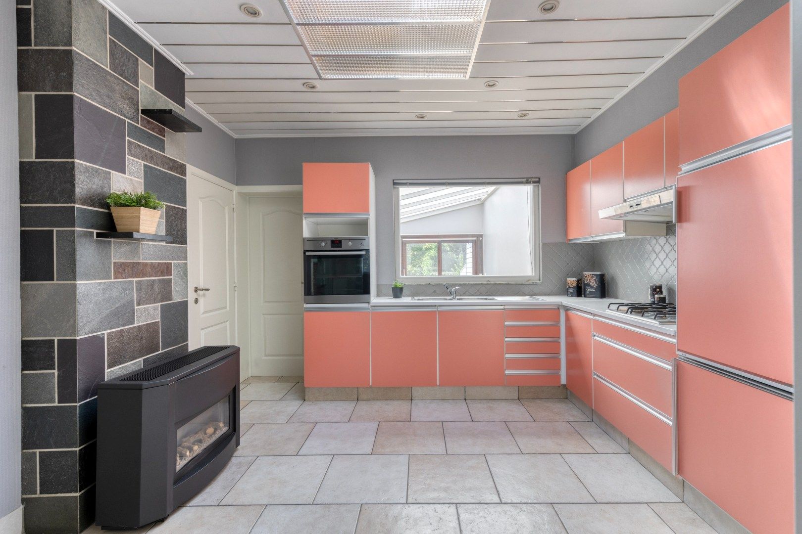 Verzorgde woning met 3 kamers, diepe tuin én garage! foto 5