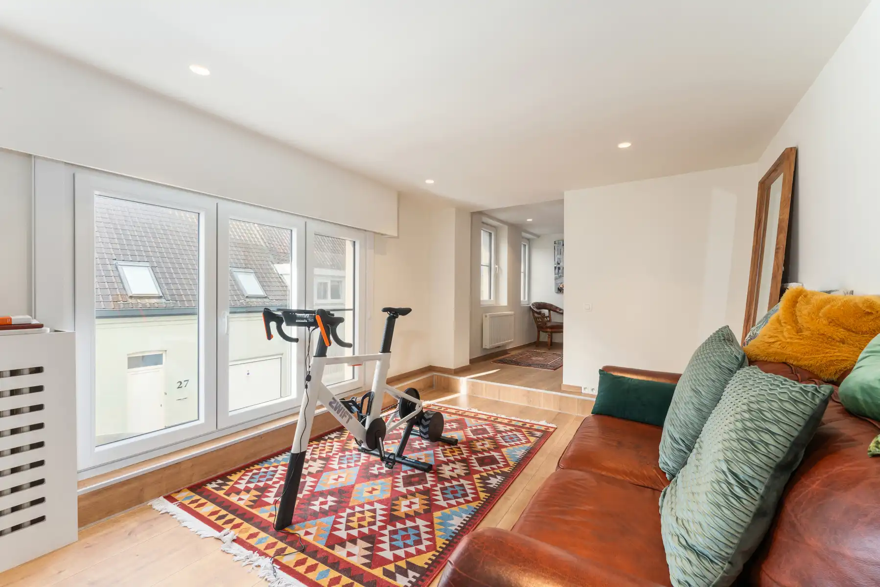 Charmante gerenoveerde woning met 3 slpk en 2 garages  foto 15