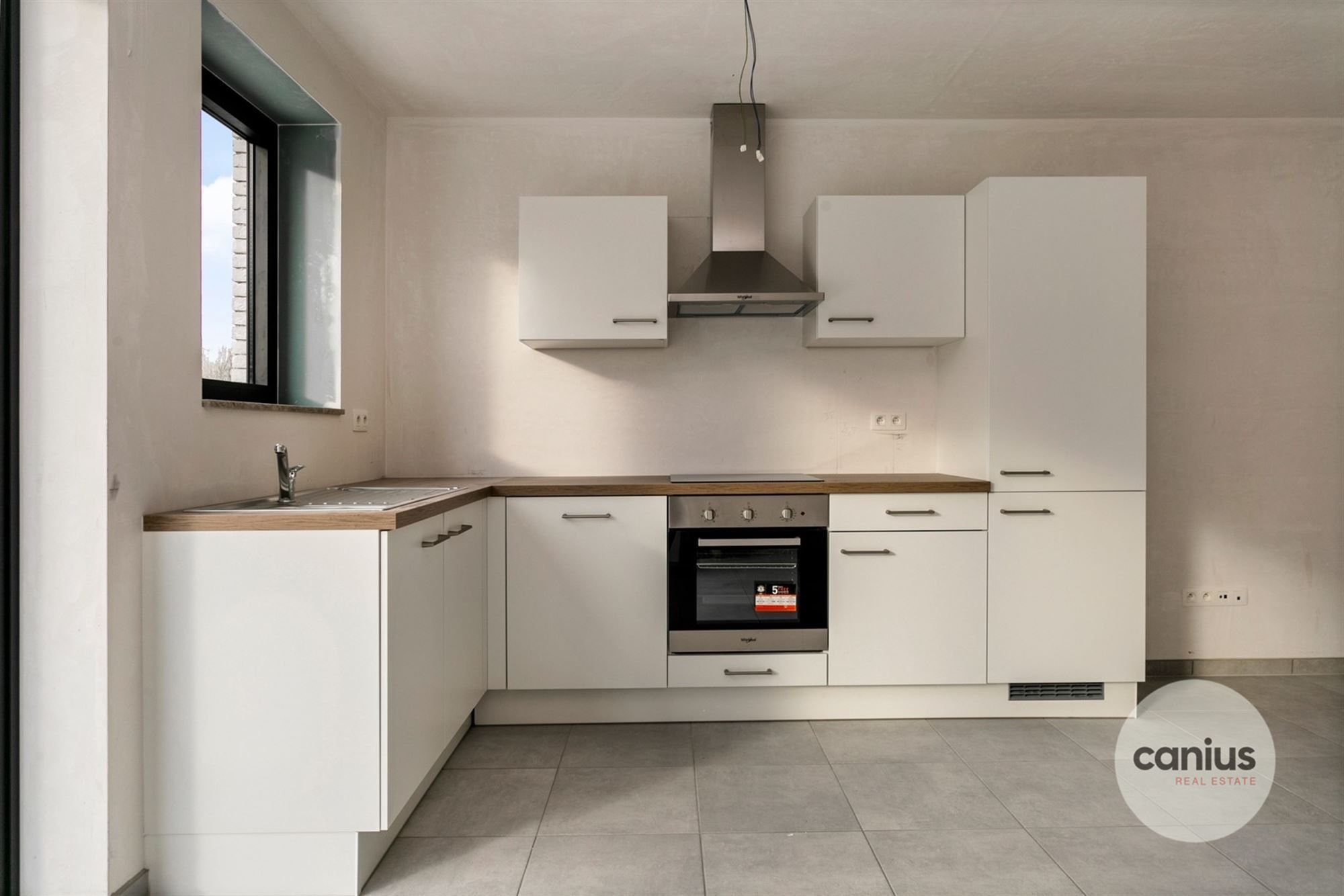 APPARTEMENT MET 2 SLPKS NABIJ HET CENTRUM foto 6