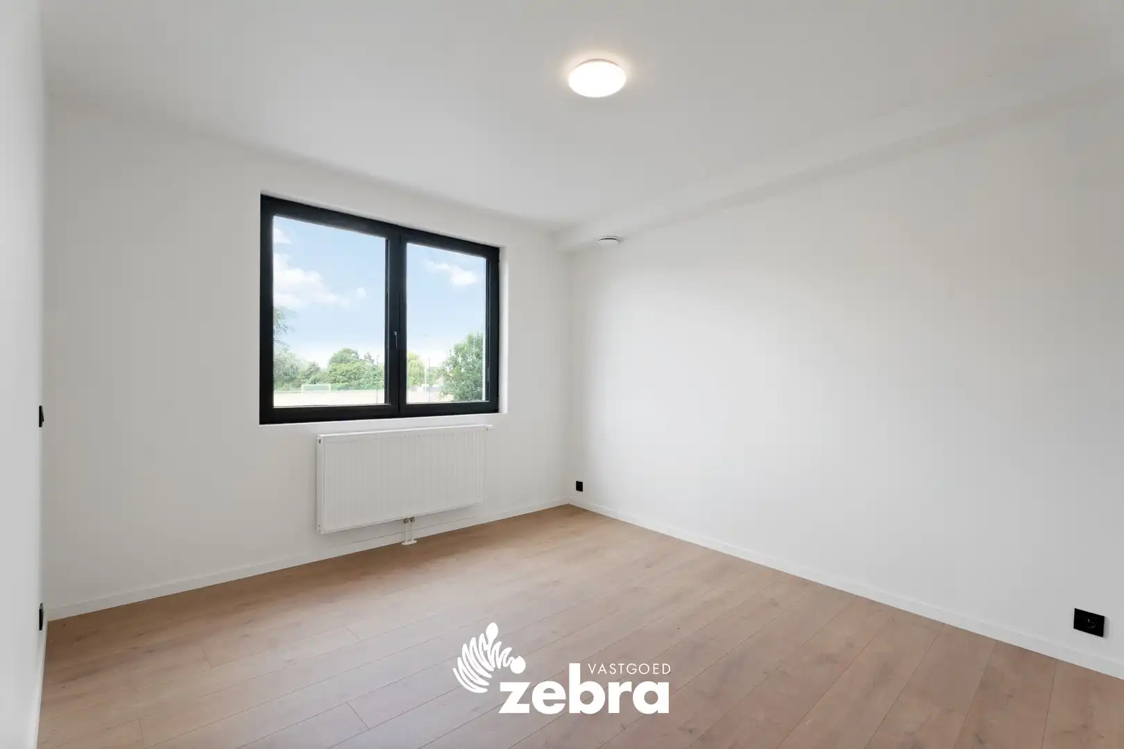 Gerenoveerde & energiezuinige woning met uitweg te Ledegem! foto 17