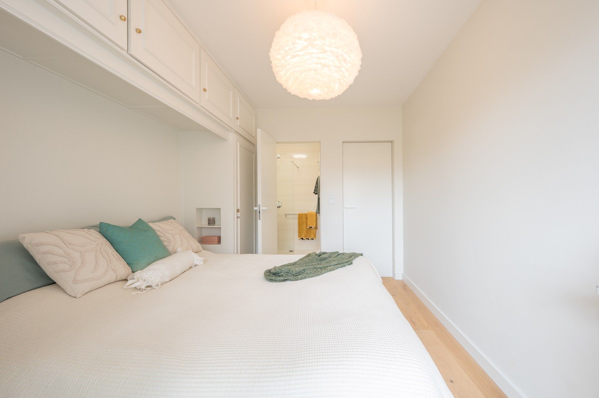 Stijlvol en volledig gerenoveerd appartement op wandelafstand van zee en het commerciële centrum. foto 24