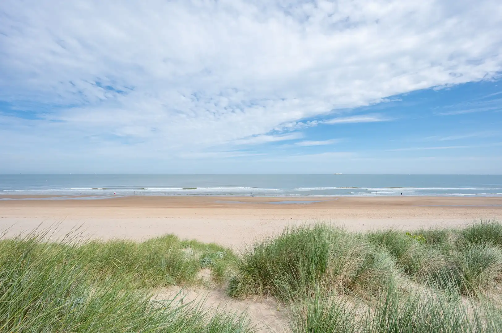 Magnifiek appartement op de wandeldijk in het Zoute, met adembenemend frontaal zeezicht. foto 15
