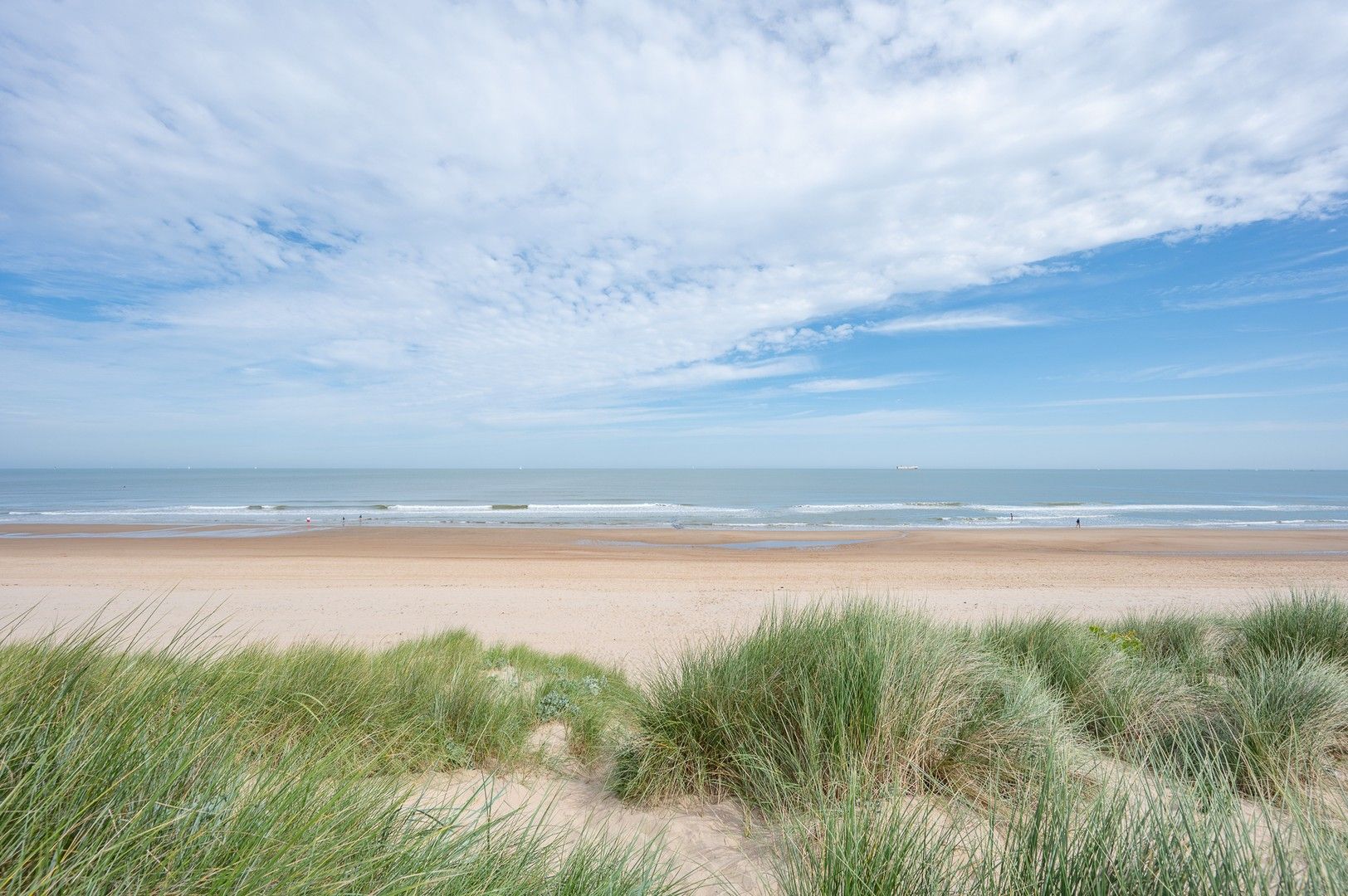 Magnifiek appartement op de wandeldijk in het Zoute, met adembenemend frontaal zeezicht. foto 15