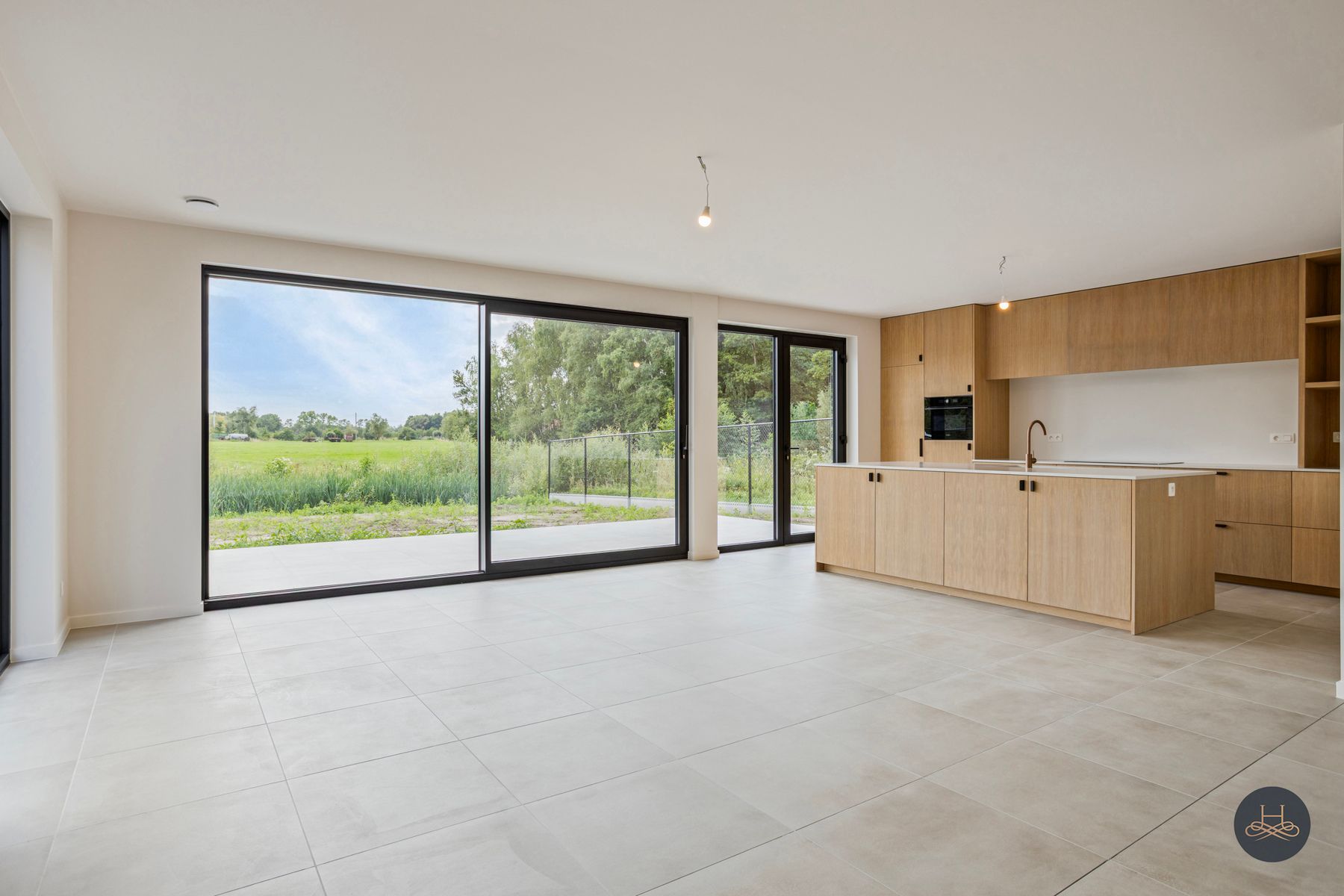 Hoogwaardig afgewerkte nieuwbouw villa met open zicht foto 7