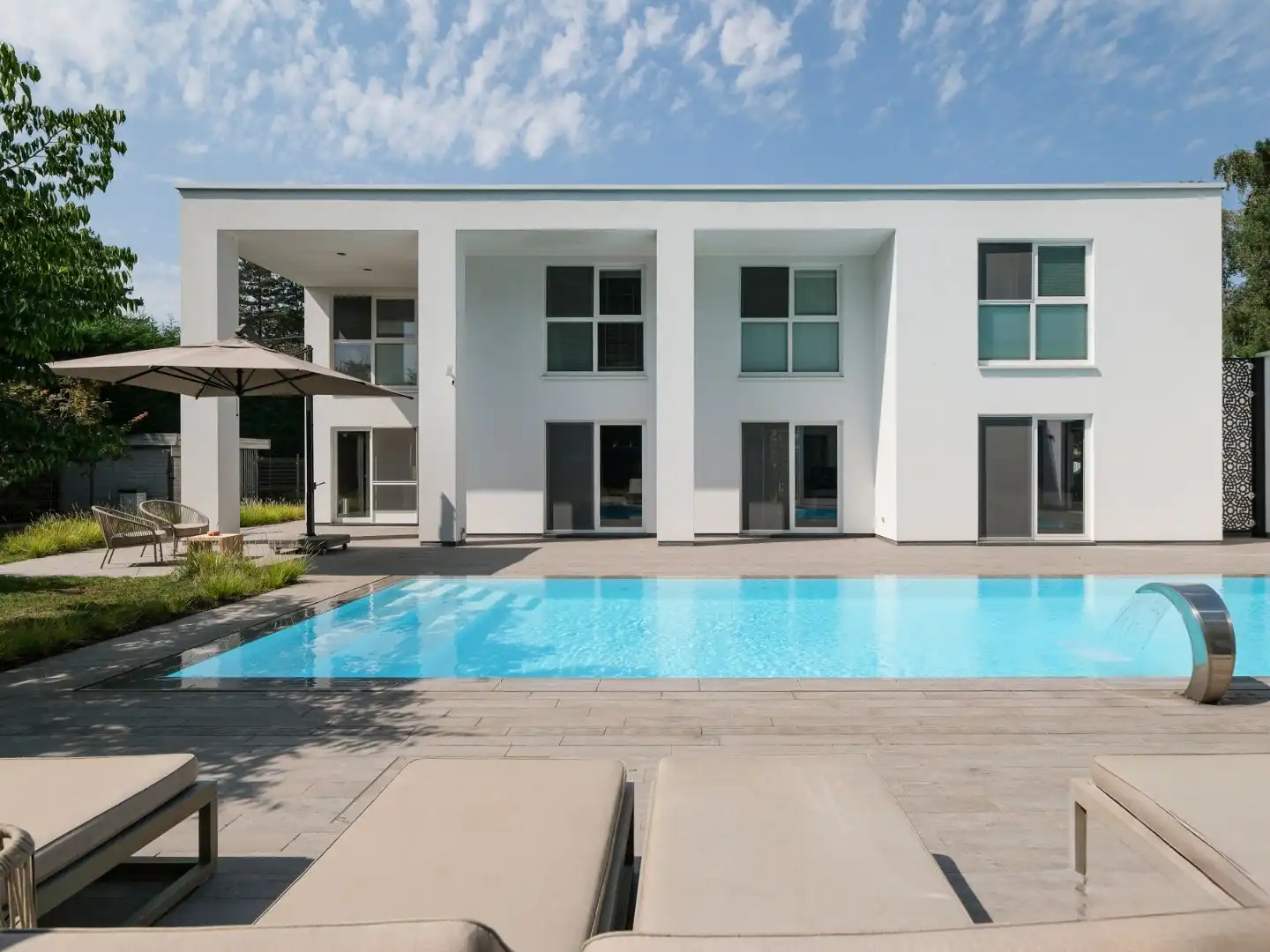 Exclusieve villa  foto {{pictureIndex}}