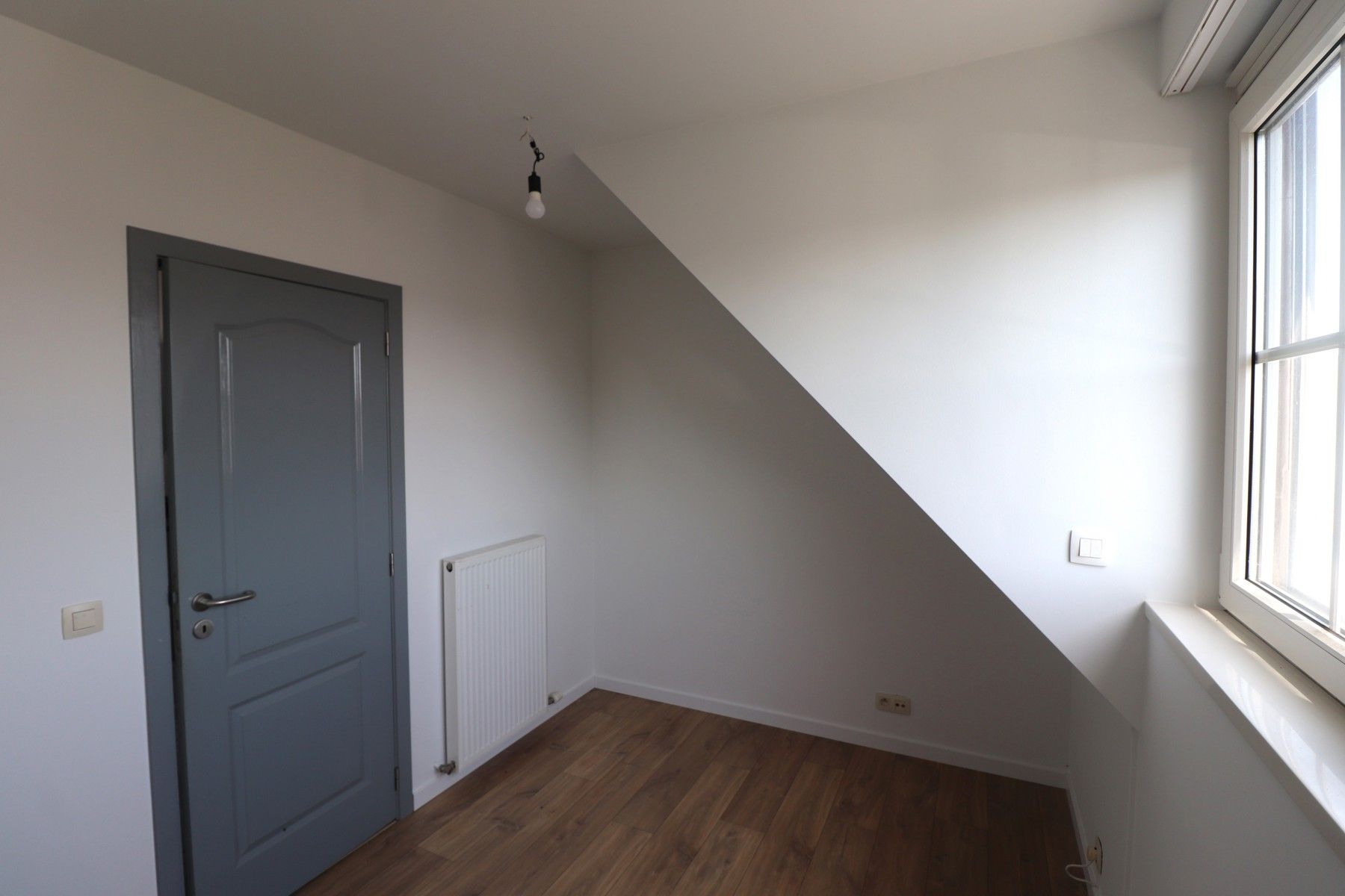 Een appartement op de derde verdieping links met 3 slaapkamers, terras en autostaanplaats. foto 11
