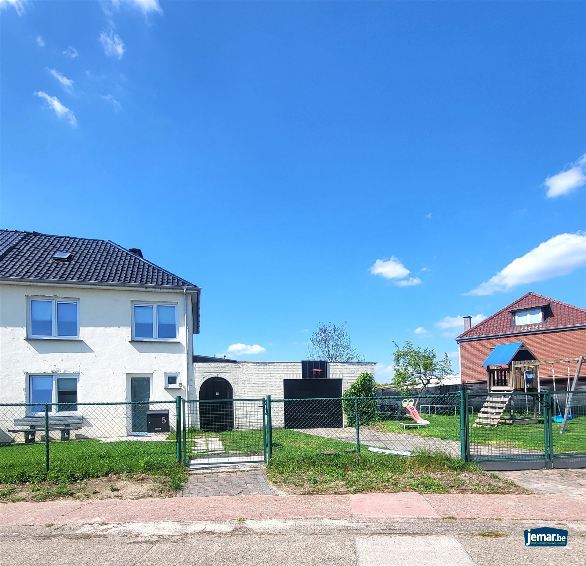 Hoofdfoto van de publicatie: Huis