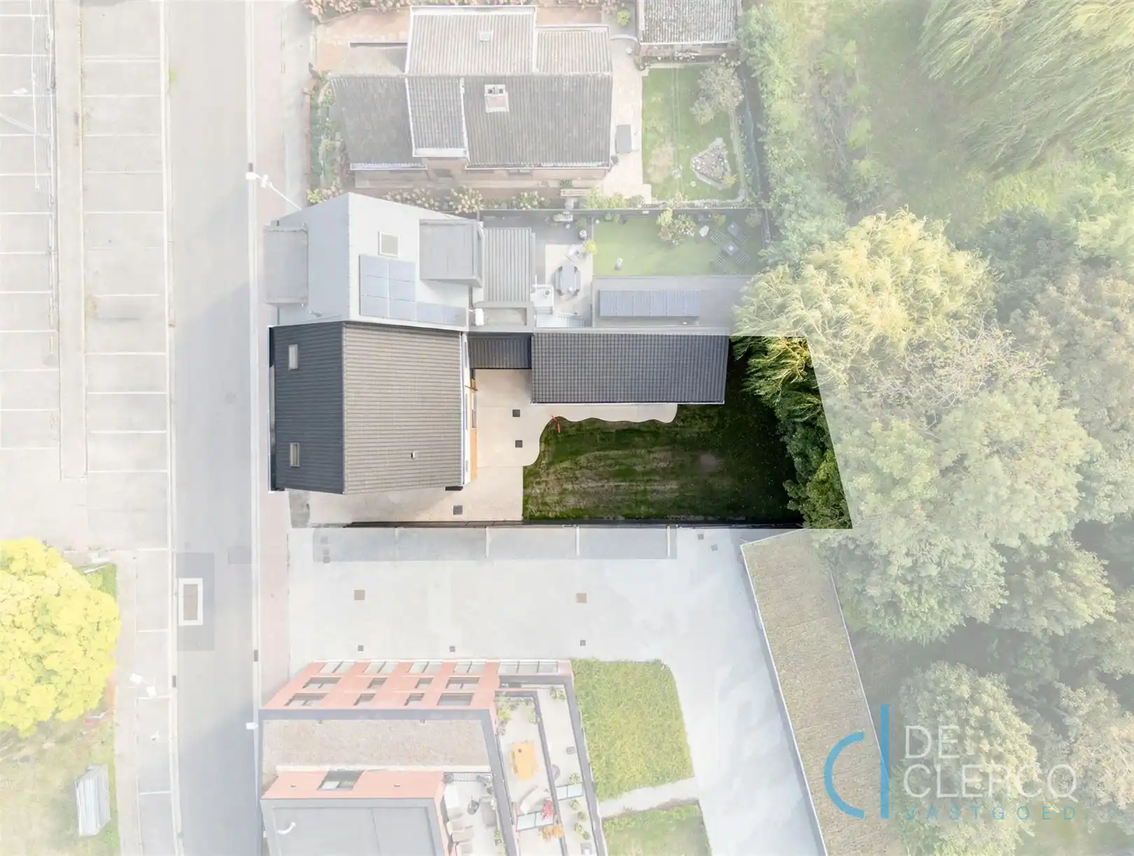 Gerenoveerde woning met oprit te koop in centrum Lochristi!  foto 23