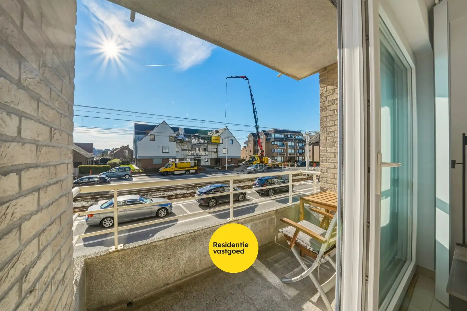 Instapklaar 3- slaapkamerappartement op toplocatie aan het strand! foto 9
