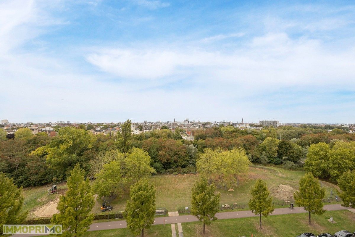 Mooi 2 slaapkamerappartement gelegen op de 9de verdieping met prachtig zicht foto 17