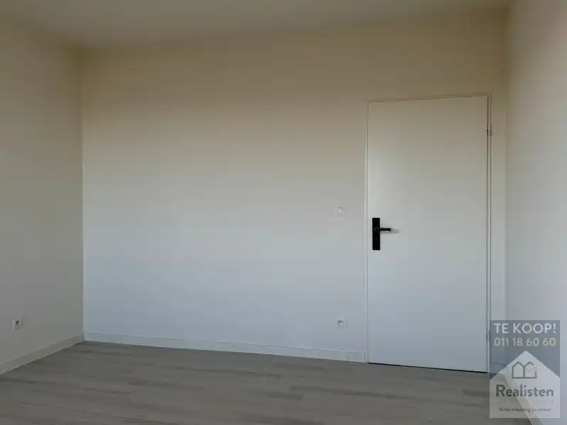 Totaal vernieuwd 2 slaapkamerappartement in hartje Hasselt foto 10