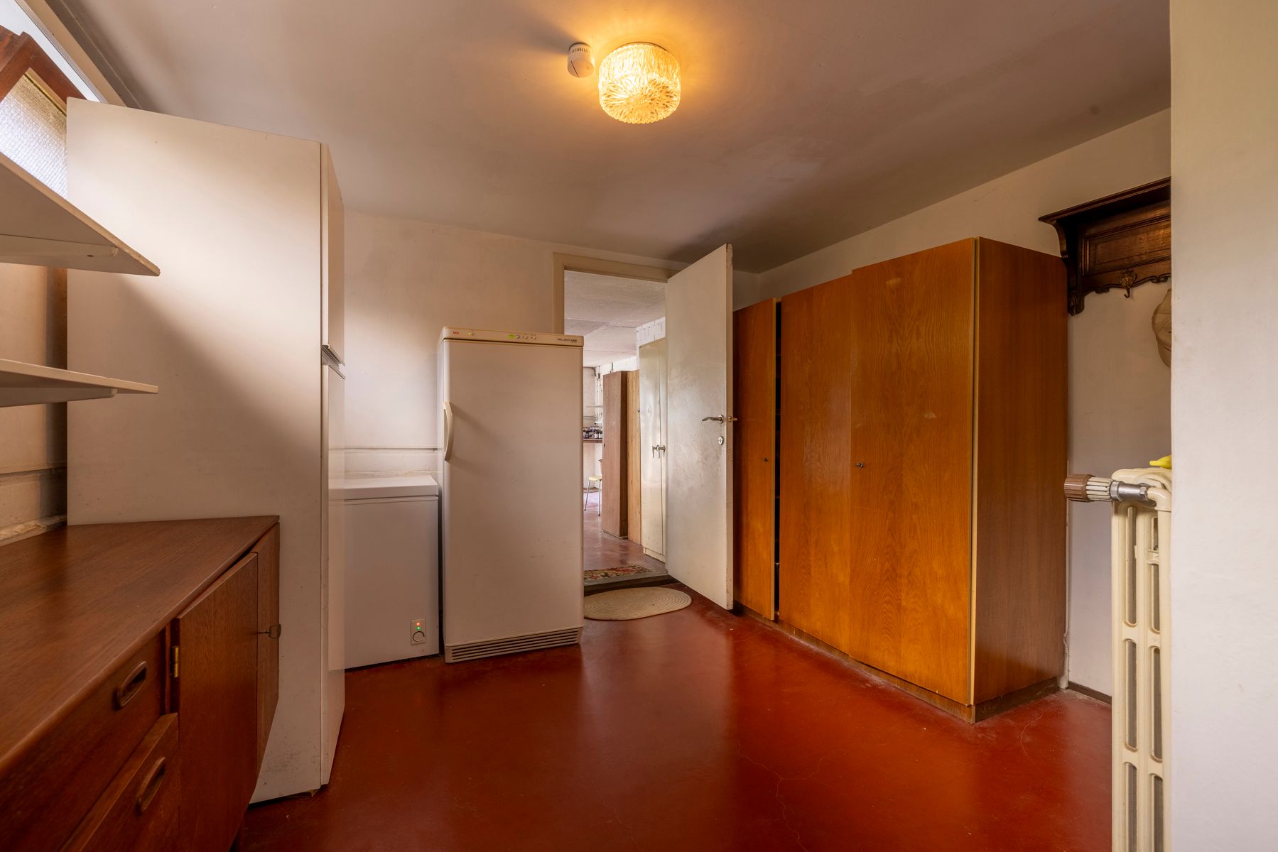Villa met 4 slaapkamers, grote tuin en garage te koop! foto 28