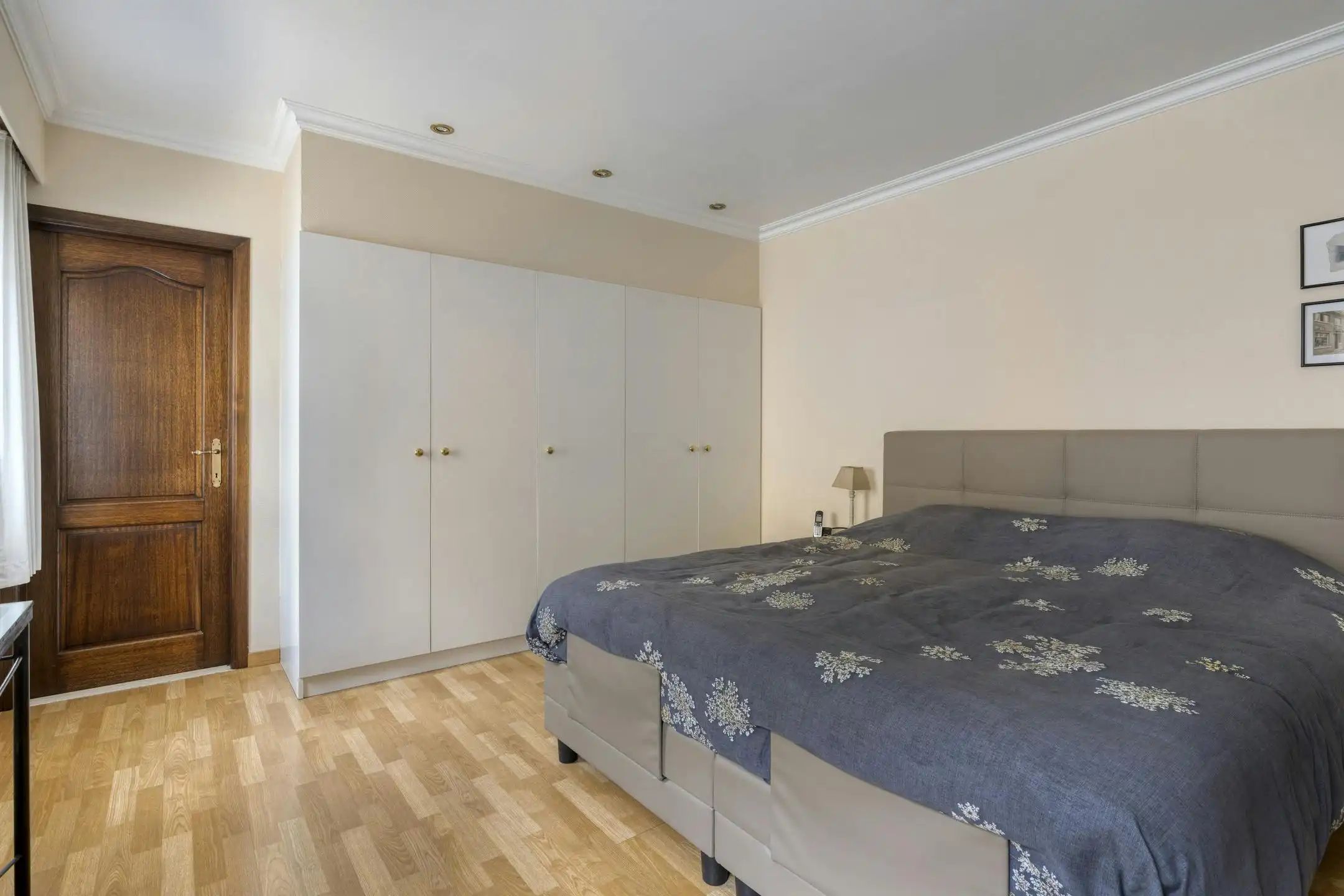 Verzorgde goed gelegen bungalow met grote garage en zolder foto 15