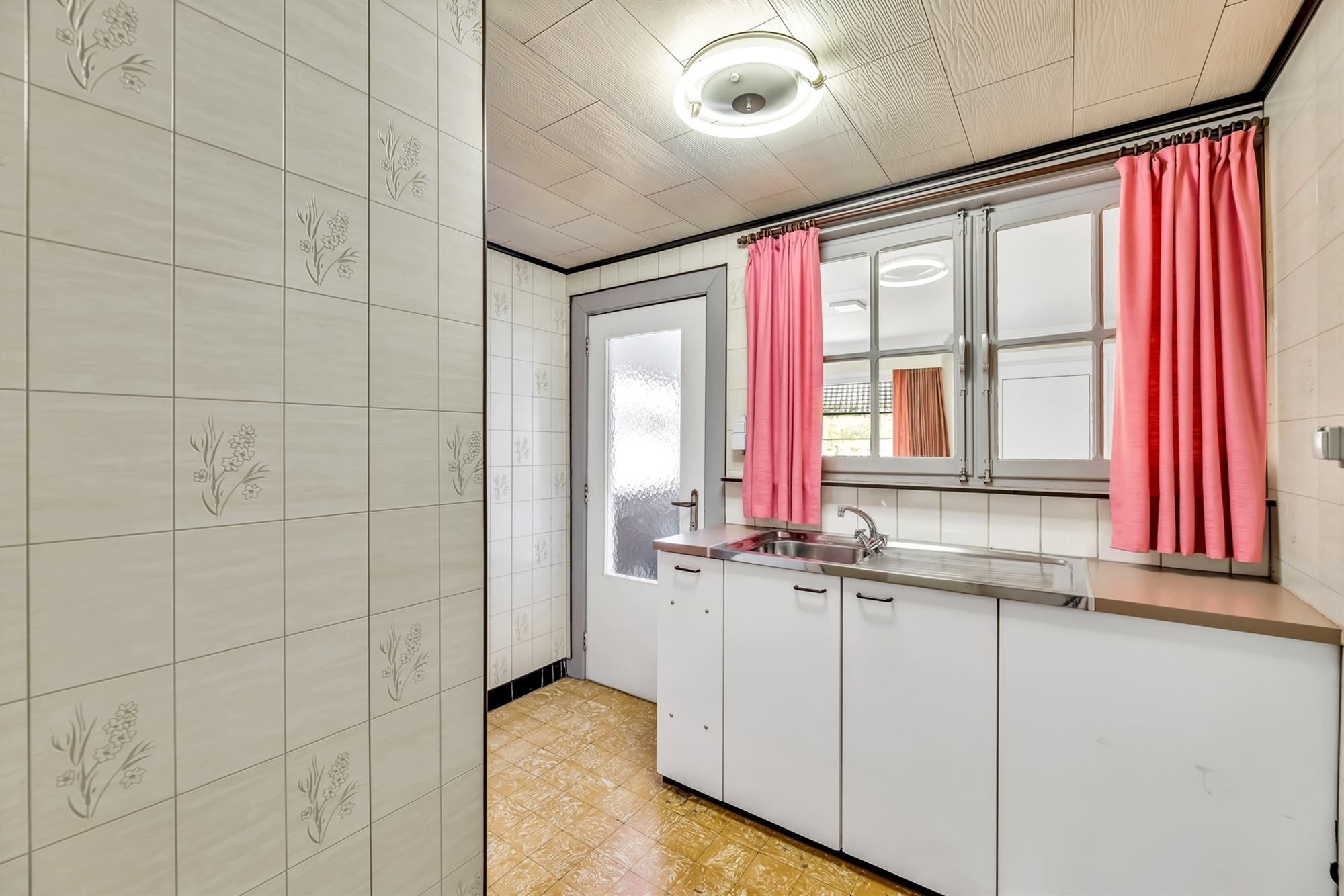 GEZELLIGE WONING MET 3 SLAAPKAMERS EN RUIME TUIN IN BERINGEN CENTRUM foto 11