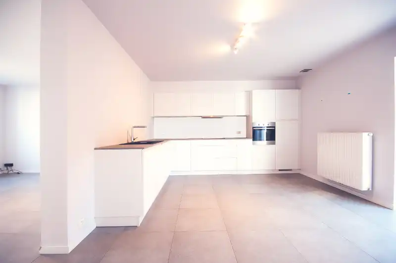 --- NIEUW --- Ruime, volledig gerenoveerde woning (±164m²) met 4 slaapkamers foto {{pictureIndex}}