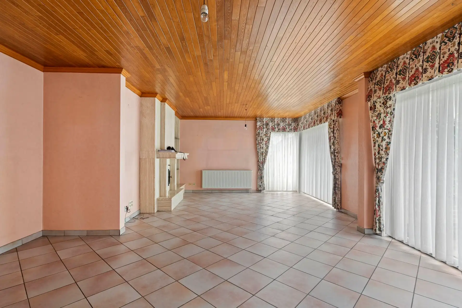 Charmante bungalow met ruime tuin foto 4