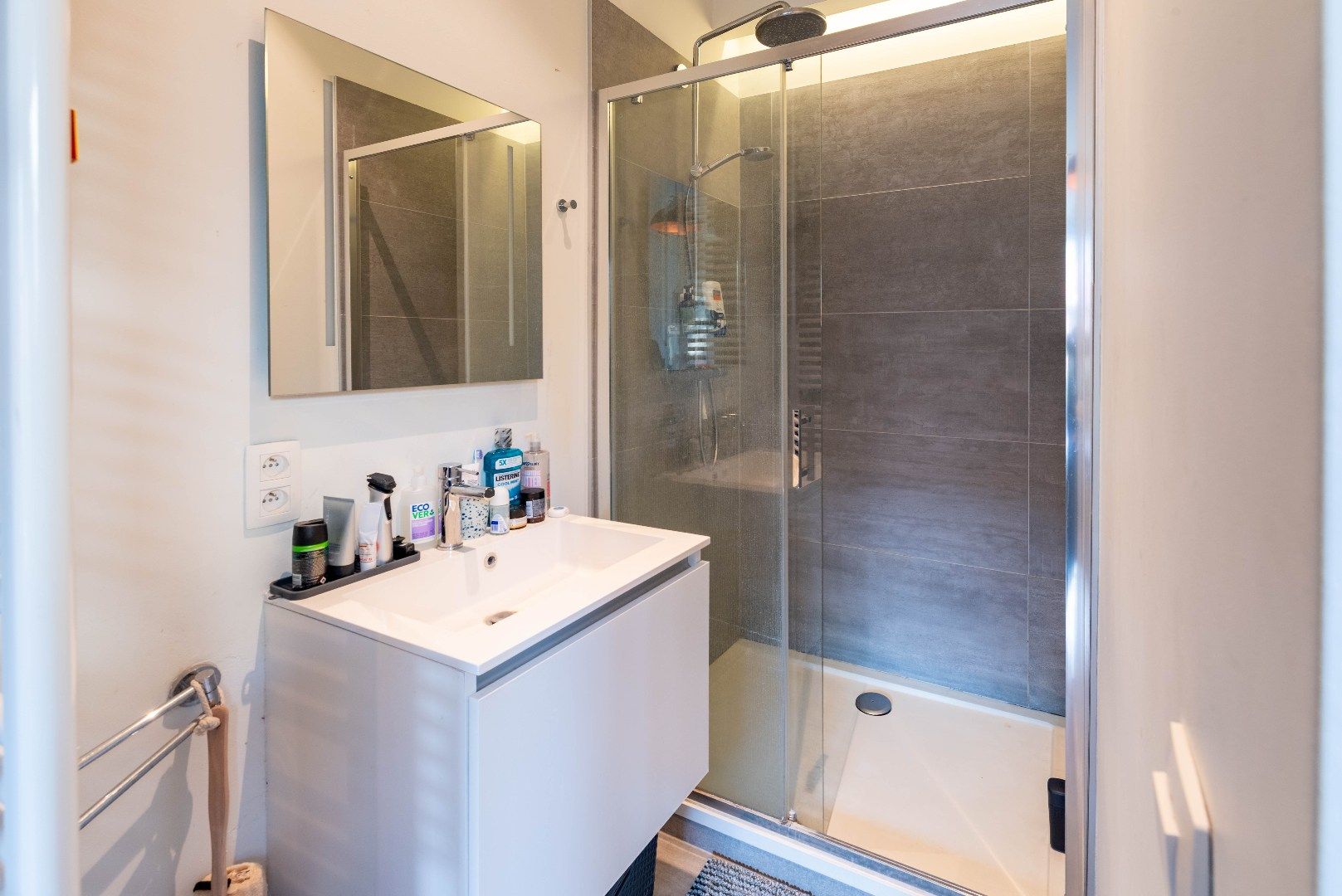 Uniek en luxueus appartement in prachtig gebouw op Zurenborg foto 25