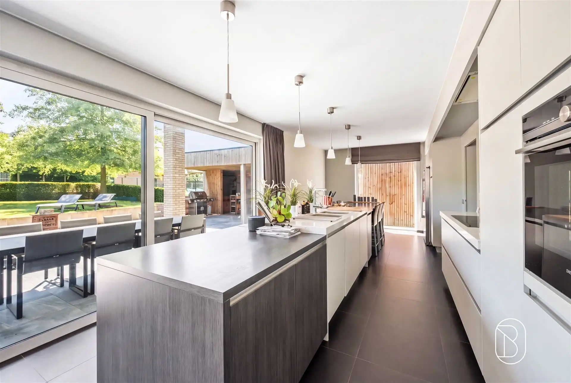 Grote energiezuinige villa met zwemvijver en mooie tuin foto 11