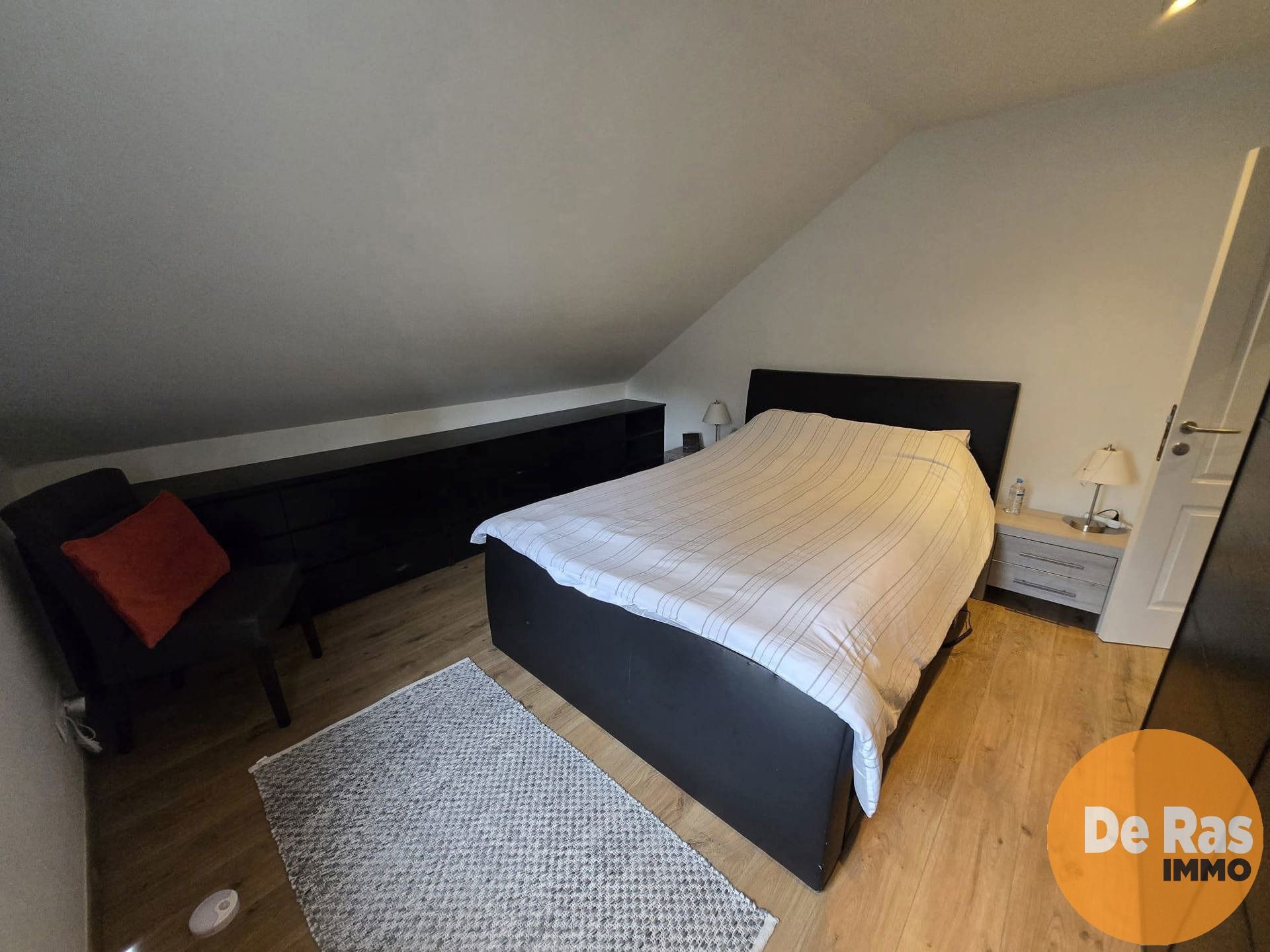 STEKENE - Goed gelegen HOB met 3 slaapkamers foto 9