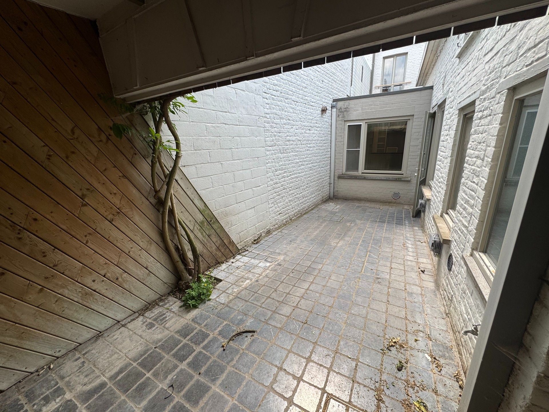 Woning met kantoor/winkel en magazijn/loods te koop in het centrum van Meulebeke. foto 21