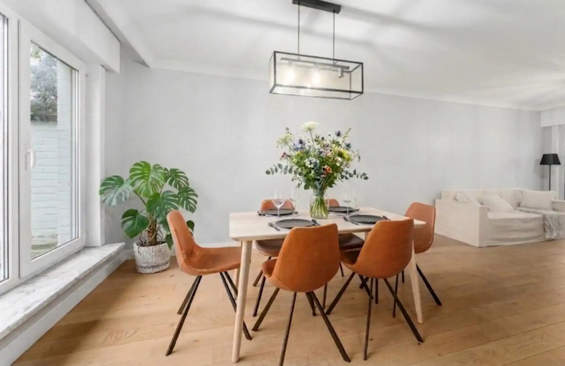 Rustig gelegen woning met garage en tuin foto 7